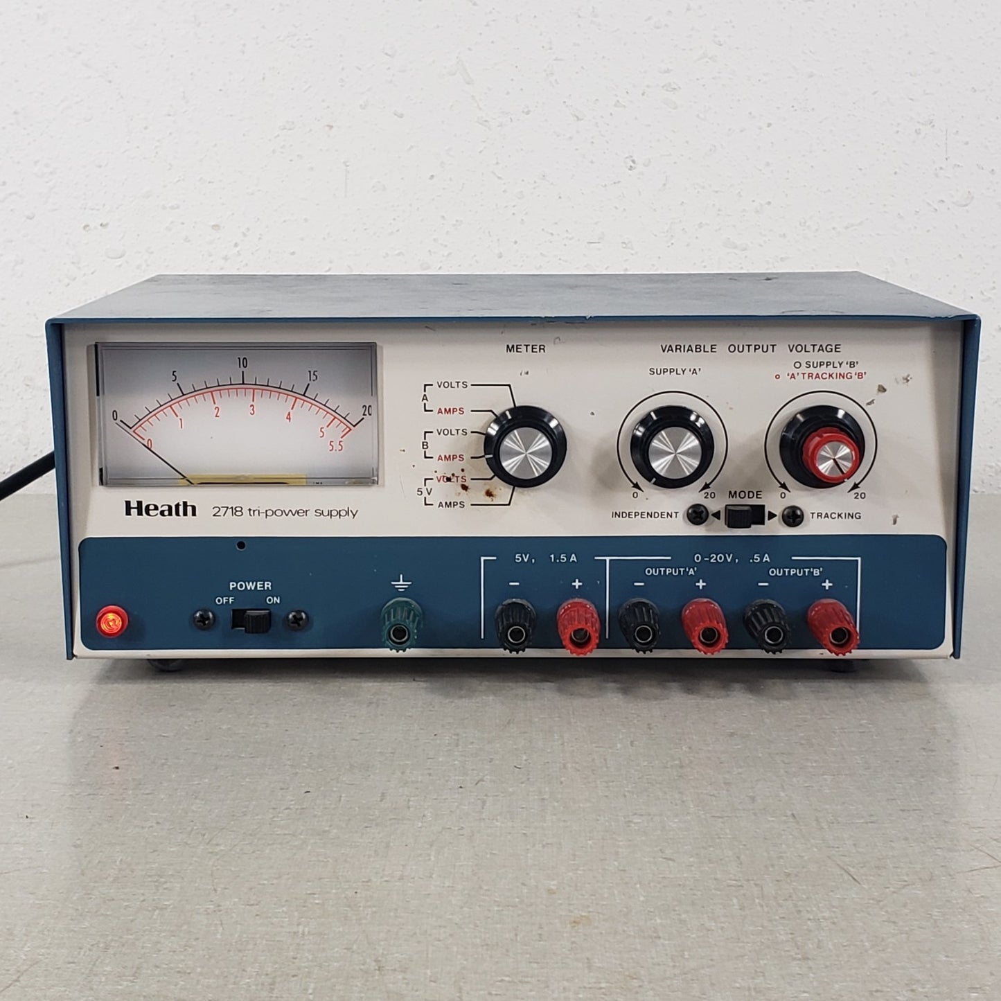 TESTED Heathkit IP-2718 Tri-Power DC Bench Supply 2x 0-20V 500mA + 5V 1.5A
