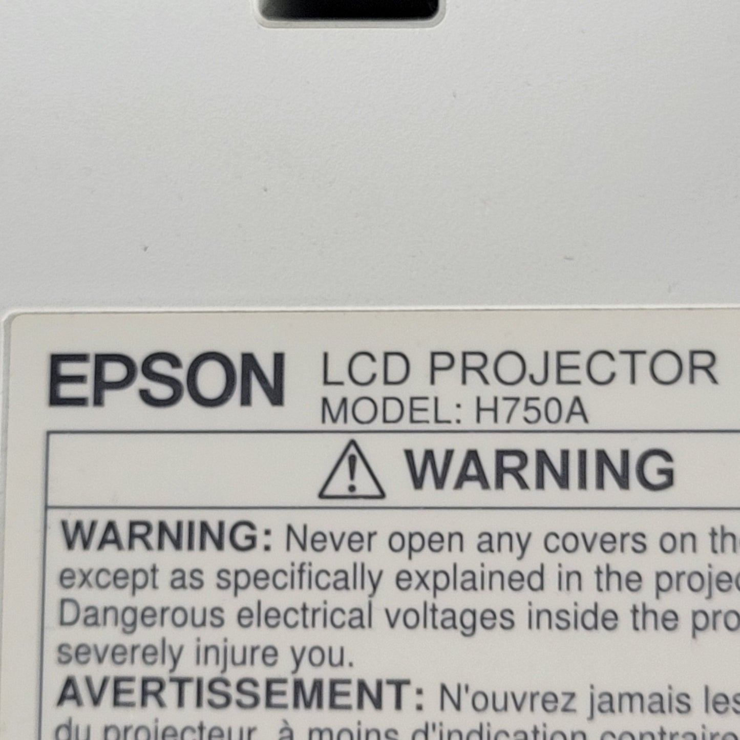 FOR PARTS ONLY/NOT WORKING EPSON H750A PRO G7500U LCD Projector