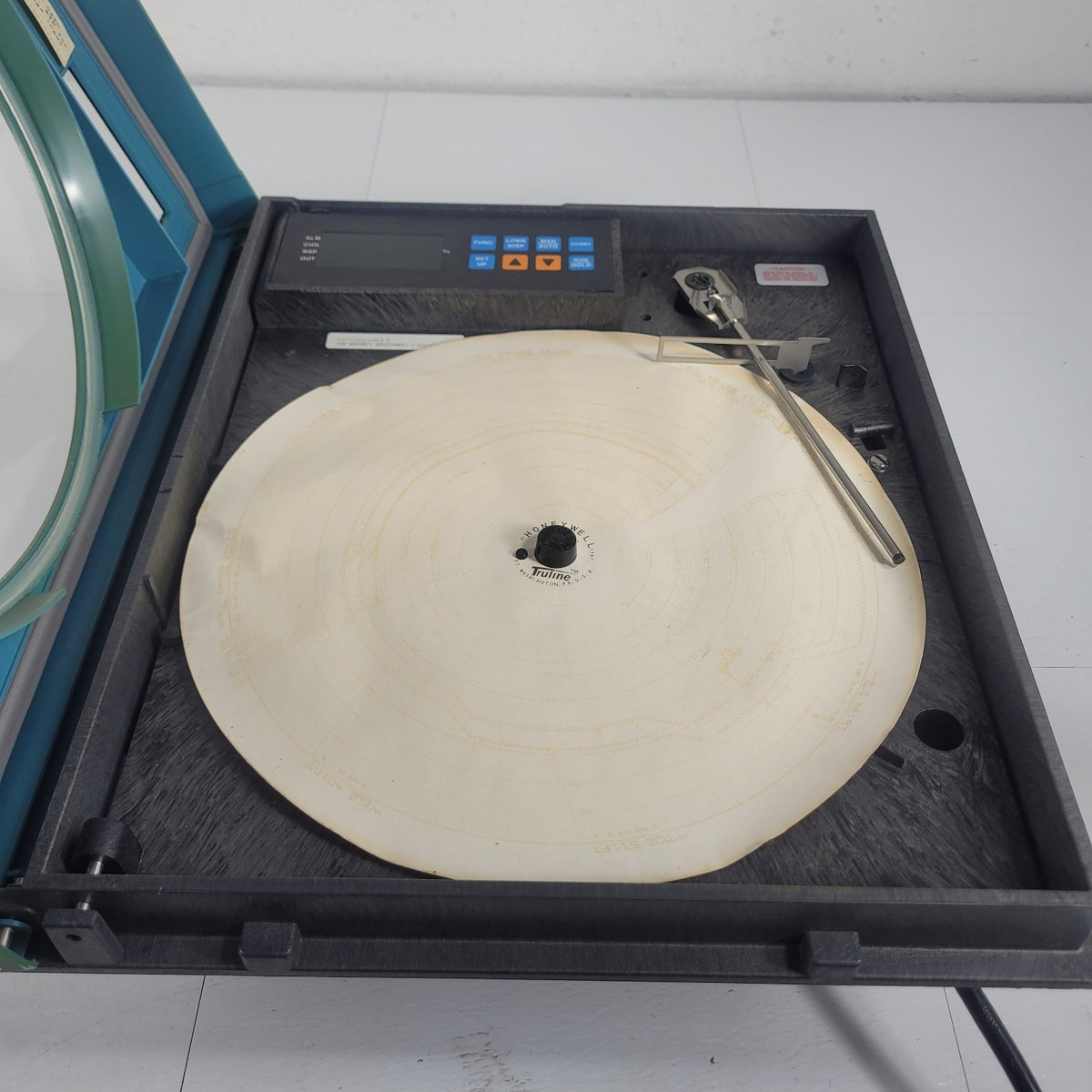 Honeywell DR4500A Truline 12in Digital Circular Chart Temperature Recorder