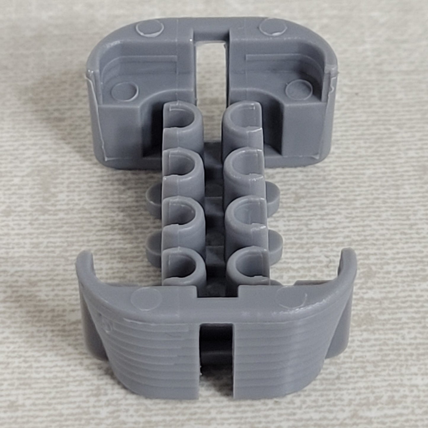 Lot of 29 Delphi 12066304 Metri-Pack 150 8-Way Female TPA Connector Lock Gray
