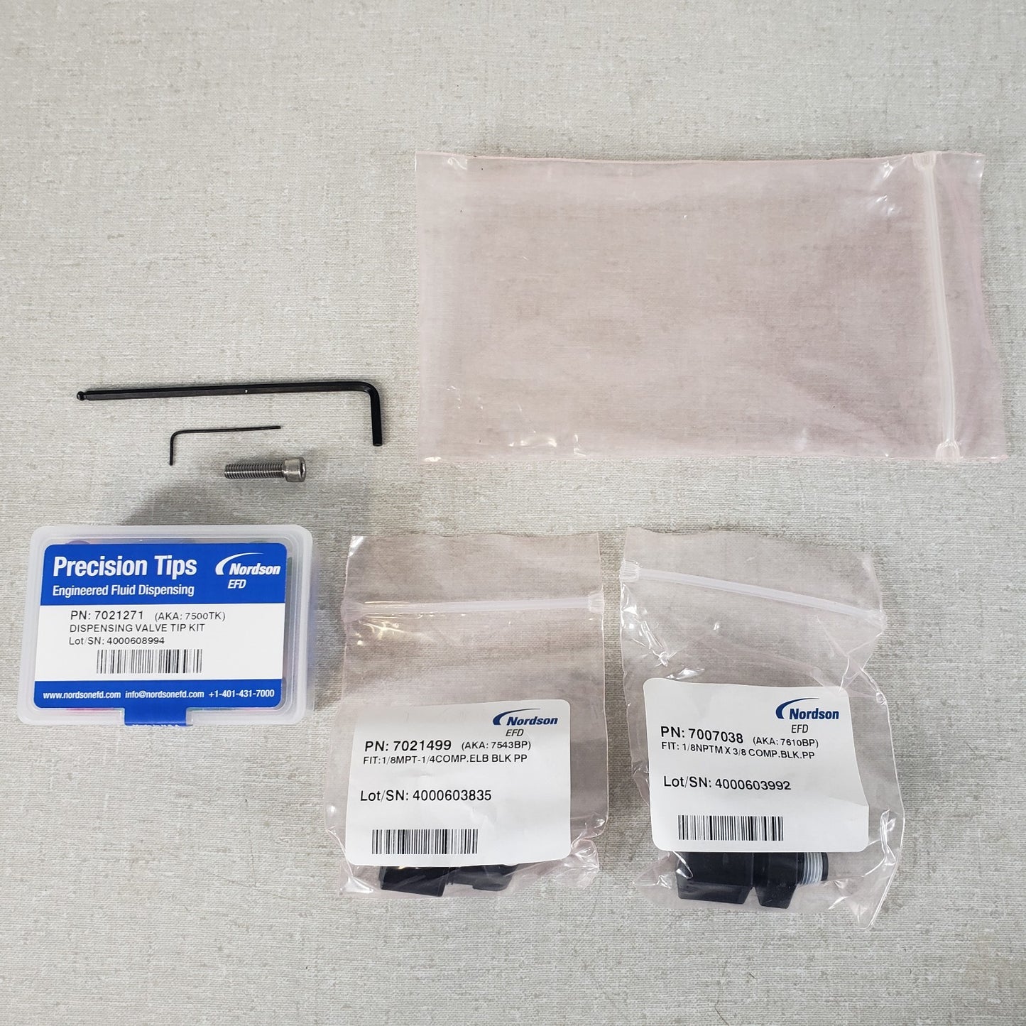 NORDSON EFD 7021271, 7007038, 7021499 Dispensing Valve Tip Kit, Valve Attachment