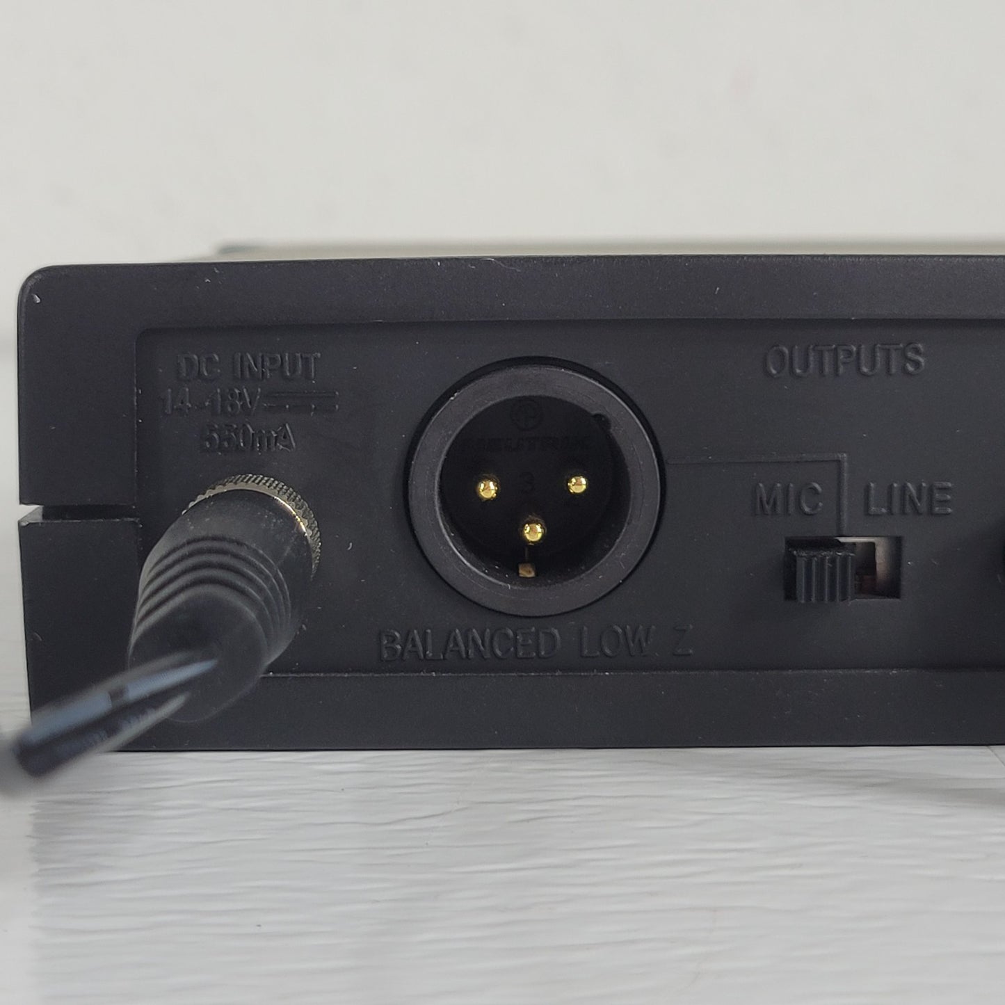 SHURE ULXS4 Receiver and Power Supply, ULX1 J1 Wireless Transmitter 554-590 MHz
