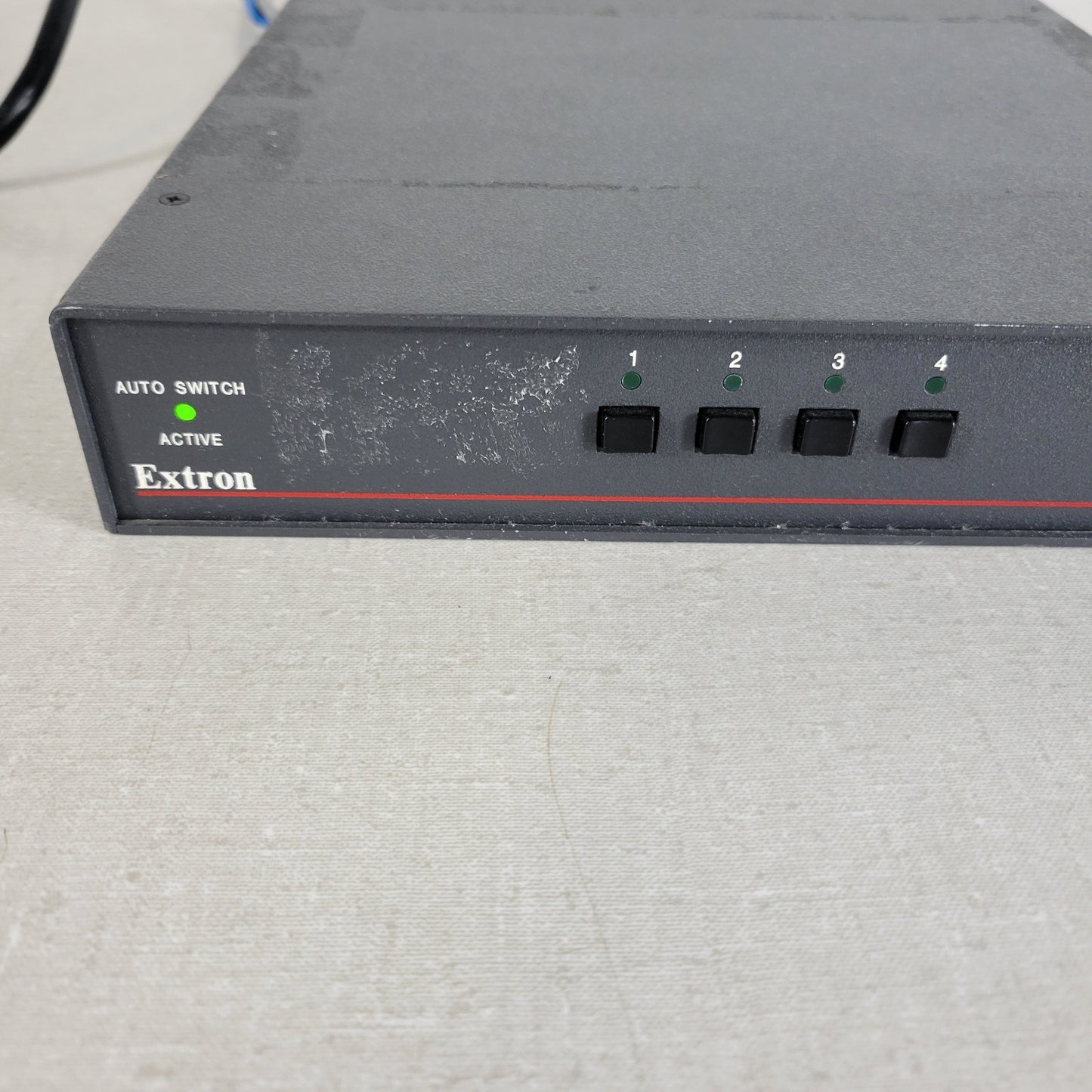 EXTRON SW5VGAxi Switch, Four 15-Pin Inputs, 15-Pin Output, 25-Pin Contact Remote
