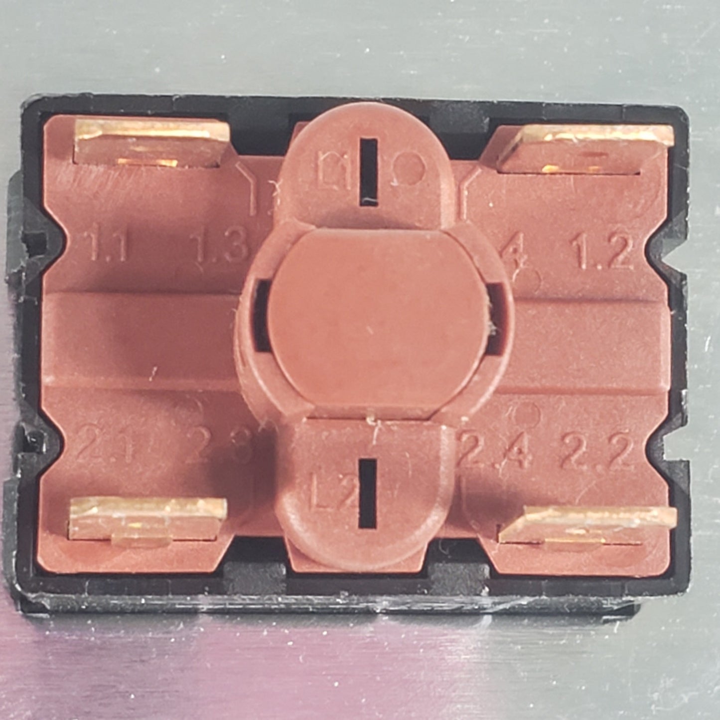 MARQUARDT 1660 16(4)250~T85/55 Green Push Button and Aluminum Face Plate