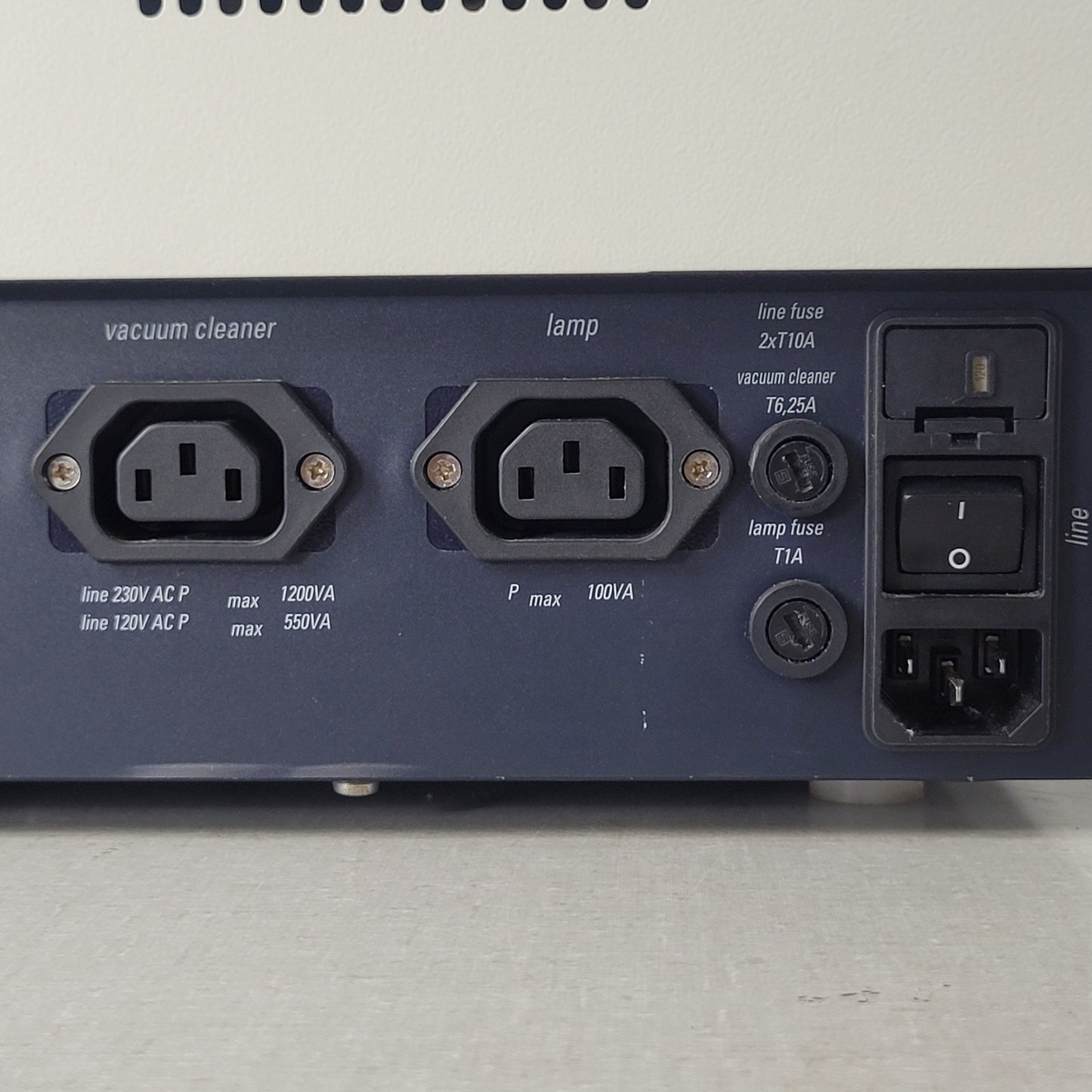 TESTED Leica SM2500 Microtome System 0-1000um Thickness 0.5-100mm/s Speed