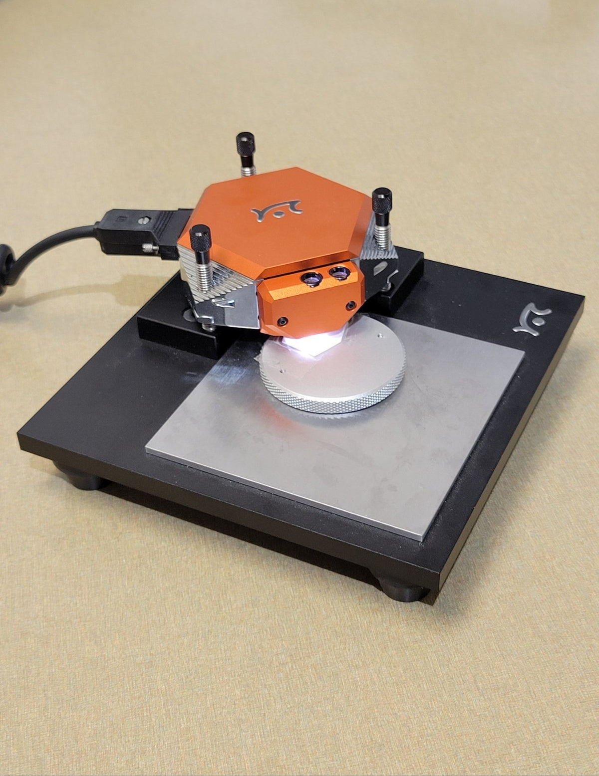 TESTED Nanosurf easyScan 2 AFM Atomic Force Microscope 110um w/ Controller, PC