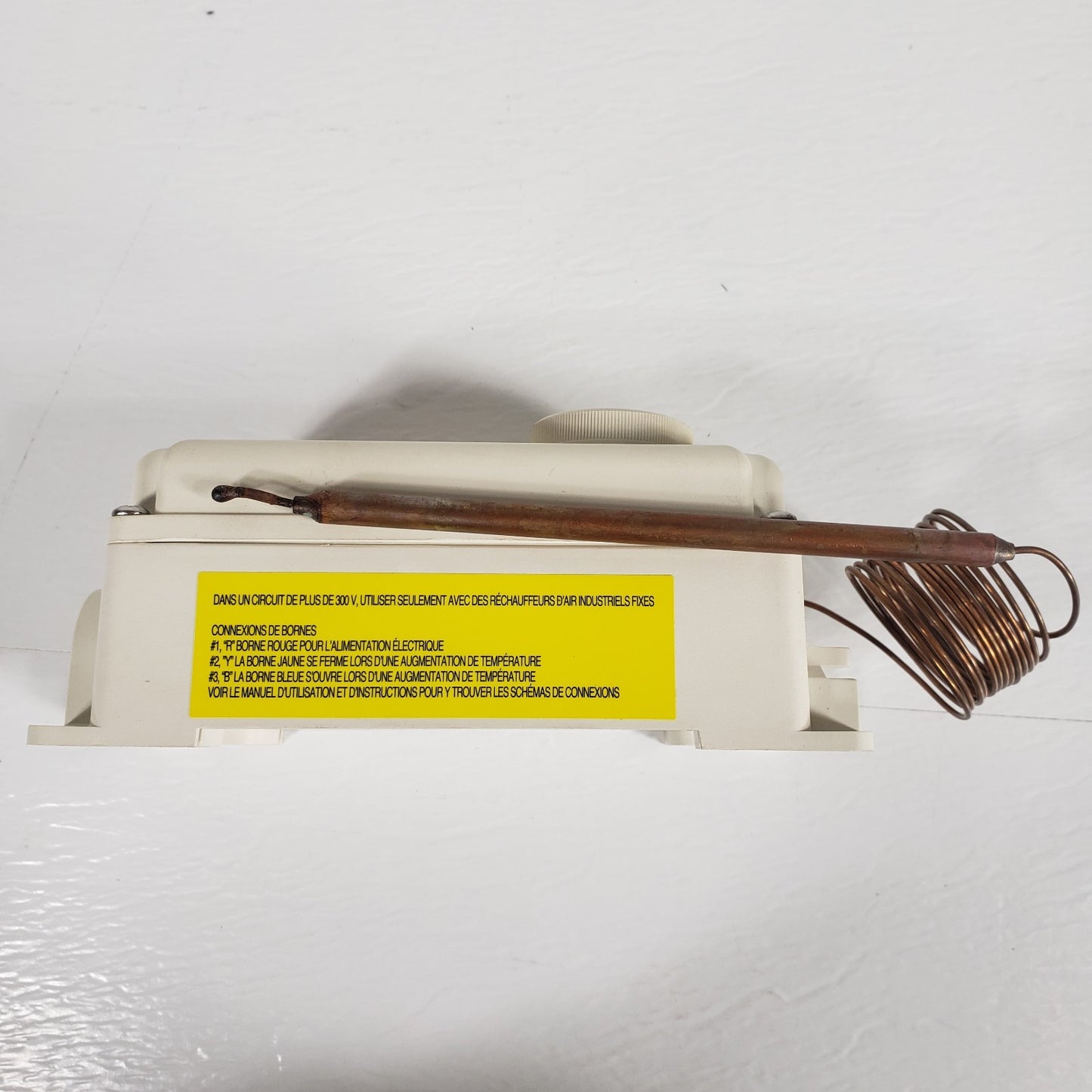 DAYTON 2NNR6 Dial Thermostat with Original User Manual and Celsius Sticker