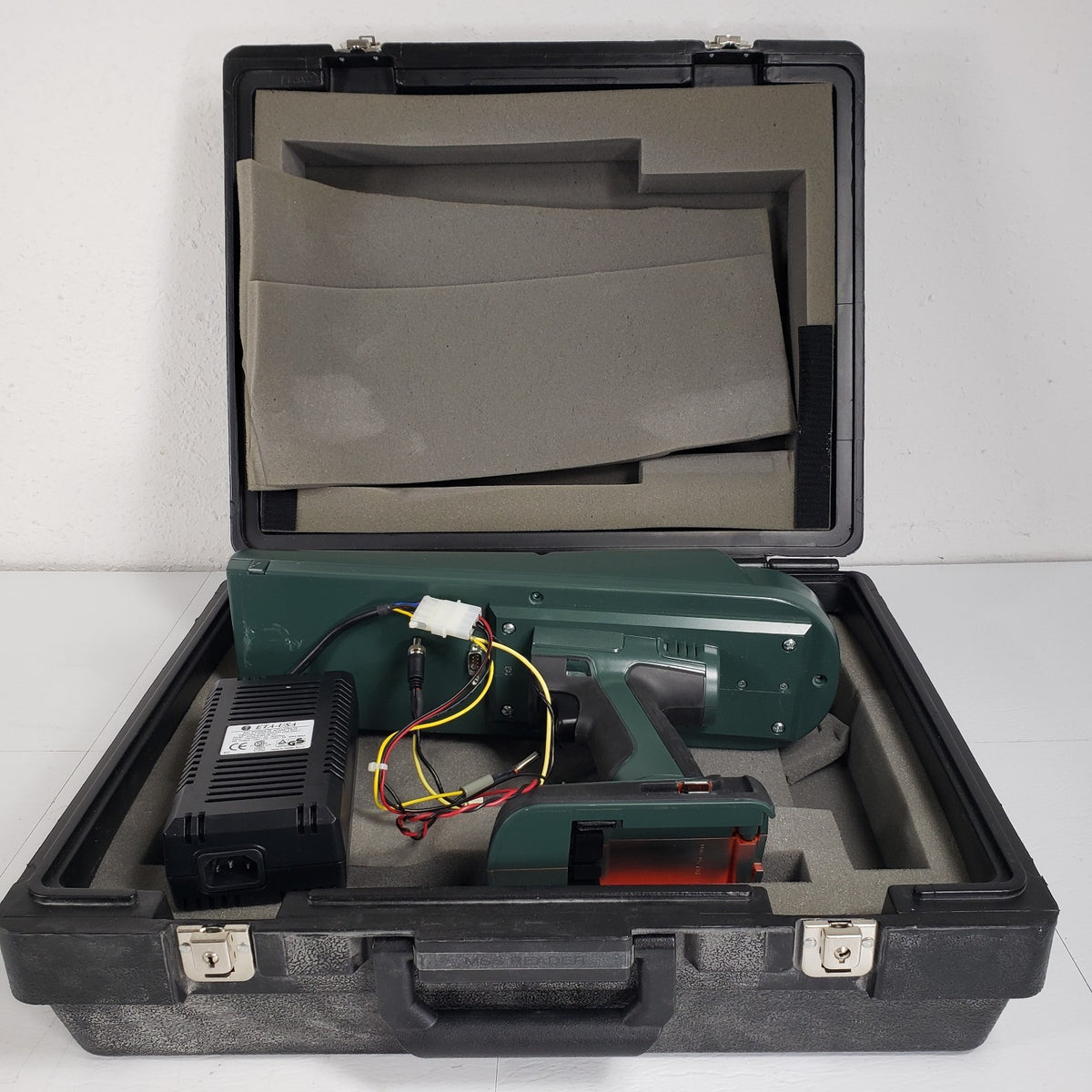 Alien Technology LB-020 UHF RFID Locator B Kit Handheld Tag Finder Reader Case