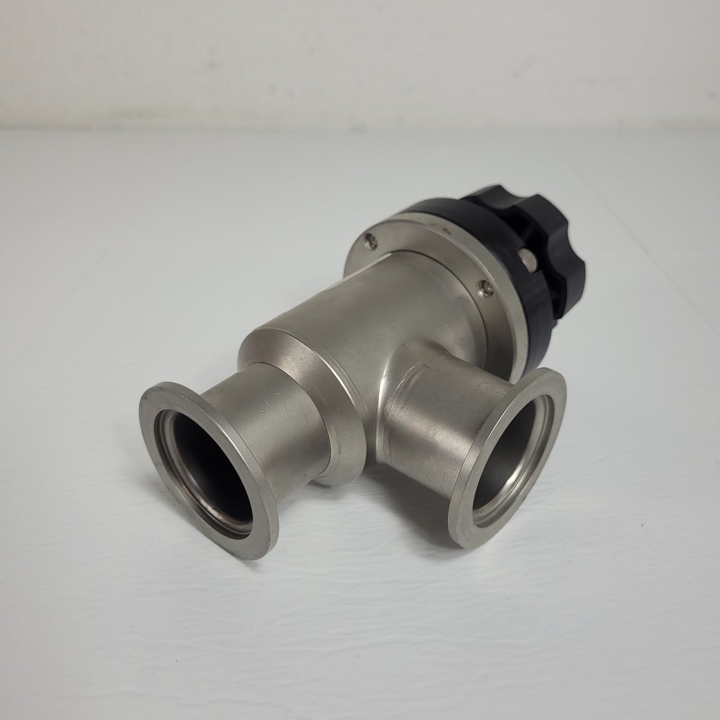 Nor-Cal ESV-1502-NWB Manual Vacuum Angle Valve KF40 NW40 UHV Ultra High Vacuum