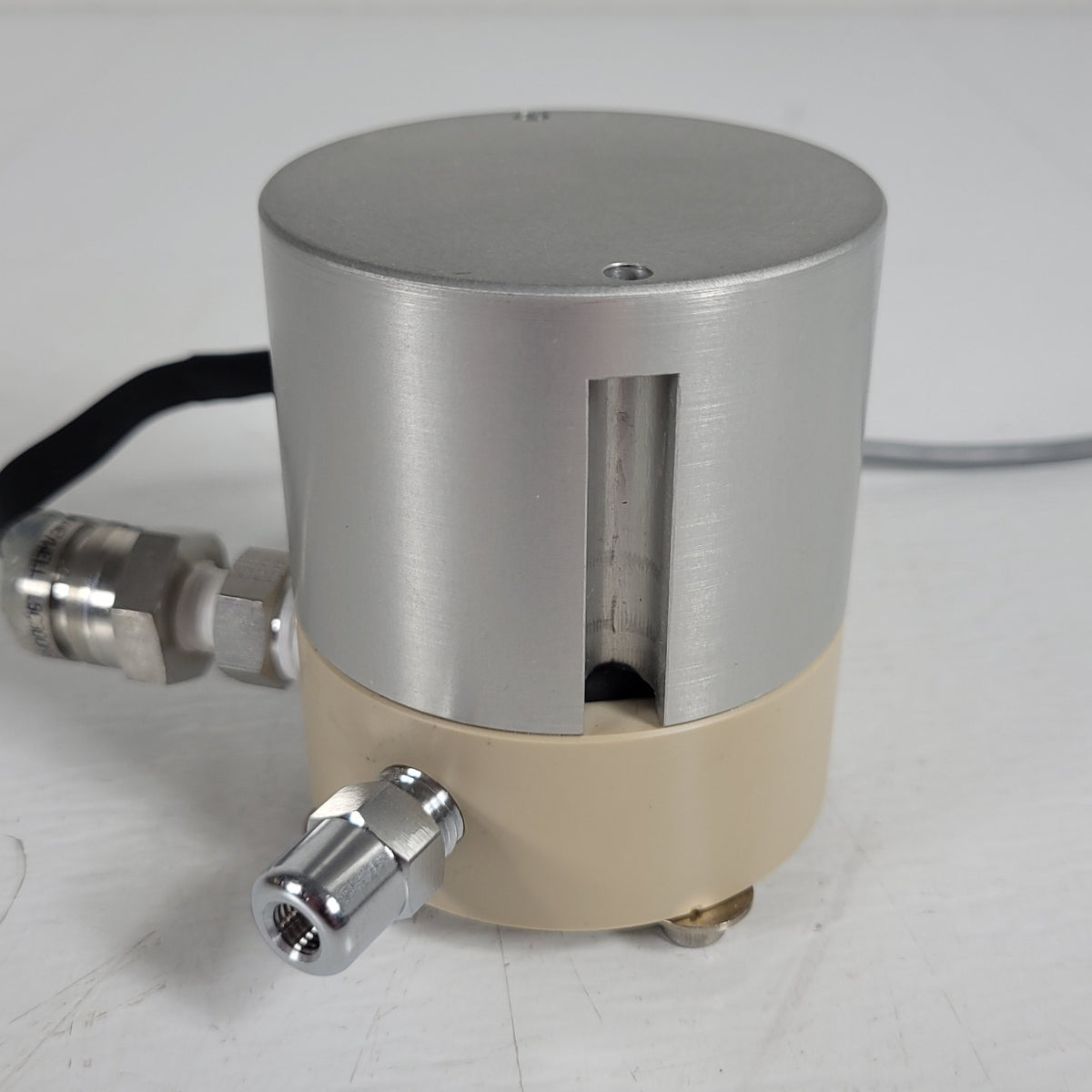 Motorized PEEK Stainless Fluid Control Valve w/ Honeywell 300 PSI Sensor