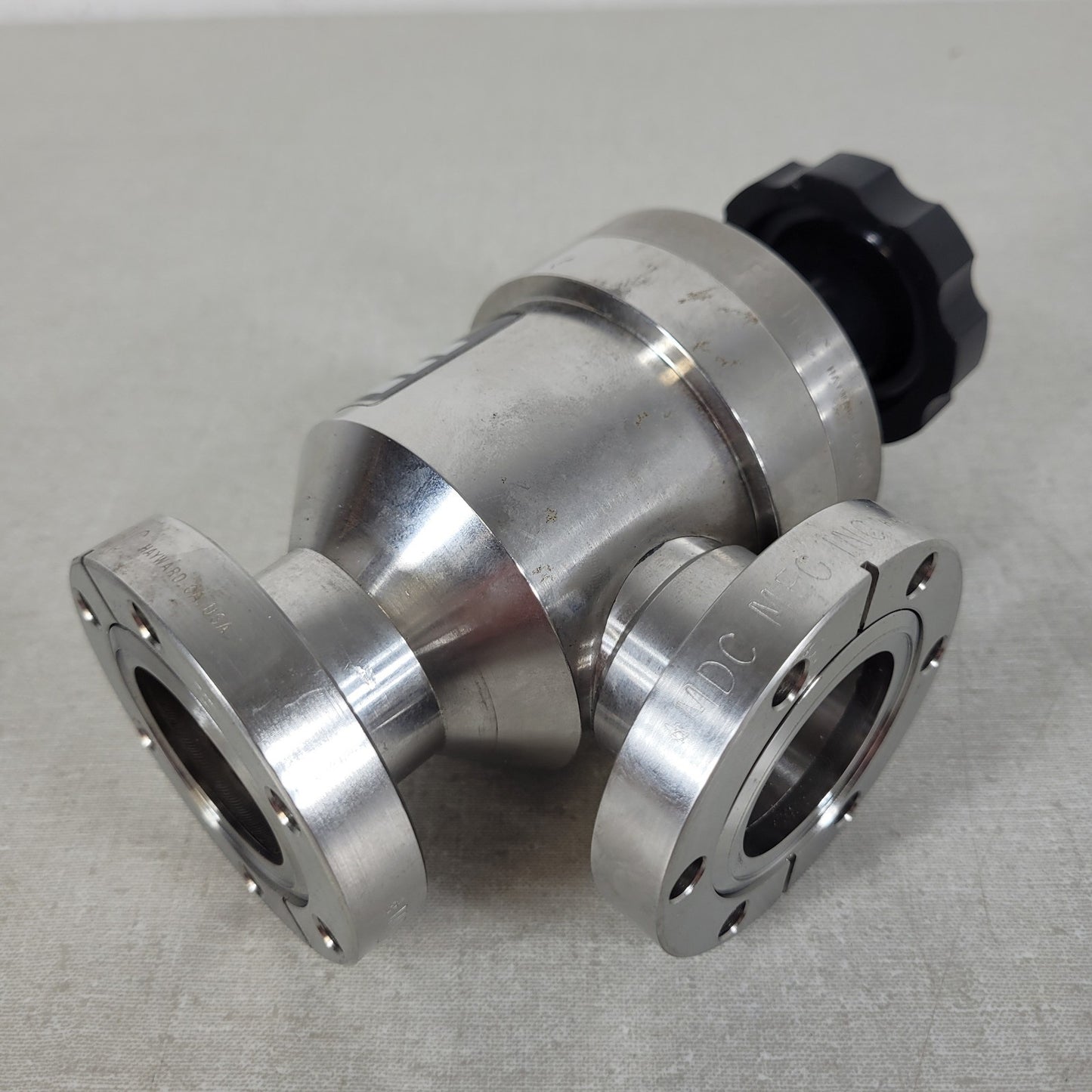 MDC AV-150 Manual 90° Angle Vacuum Valve 2.75" CF ConFlat DN40CF SS UHV