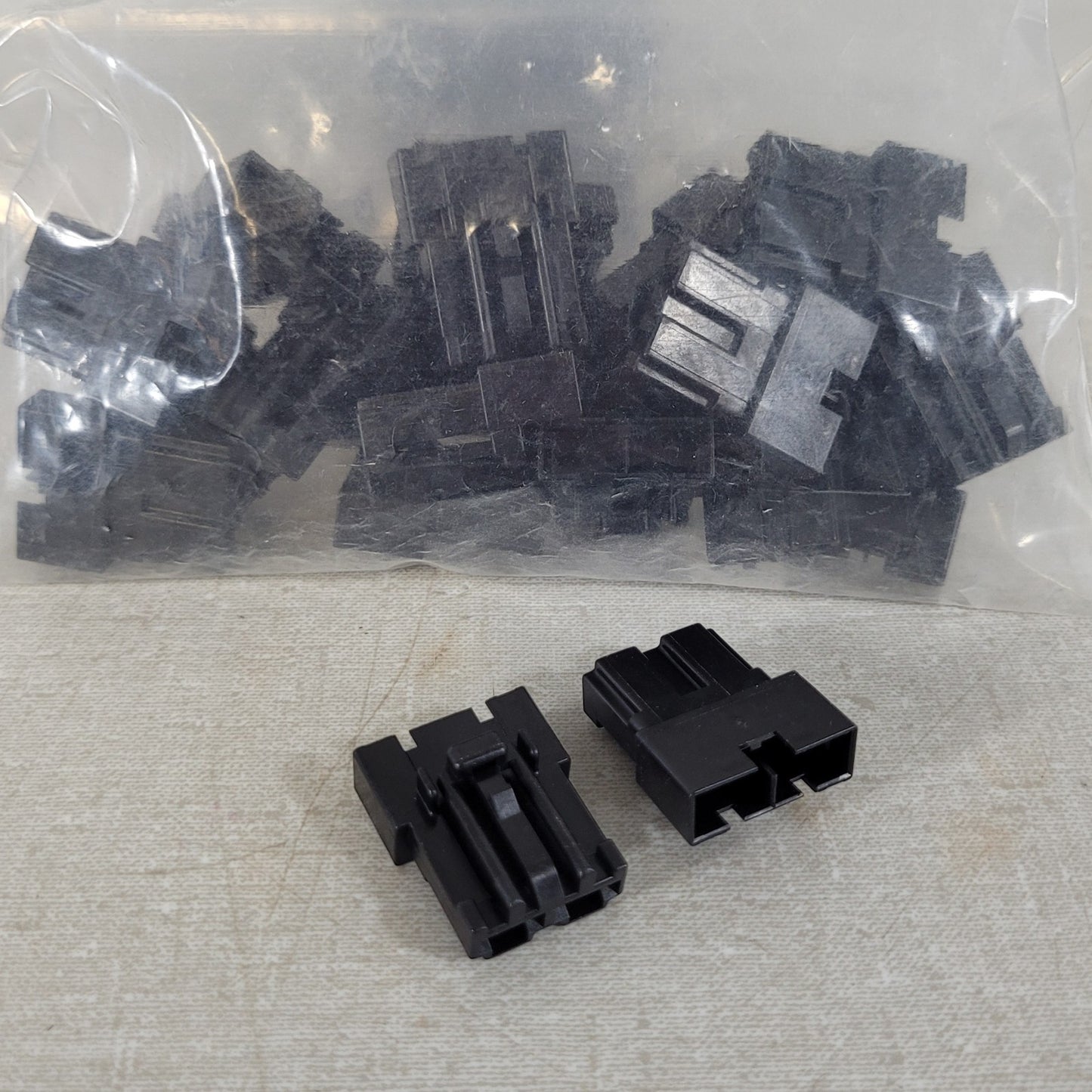 Large Mixed Lot GM Delphi Packard TE AMP Deutsch Connectors Terminals
