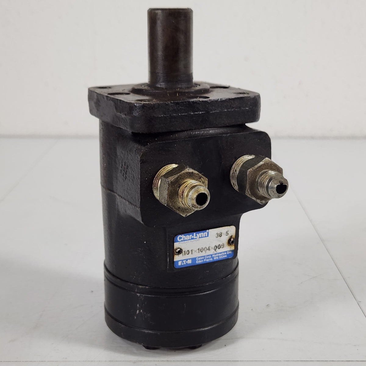 Eaton Char-Lynn 101-1004-009 H Series LSHT Hydraulic Motor 9.7 CID UNTESTED