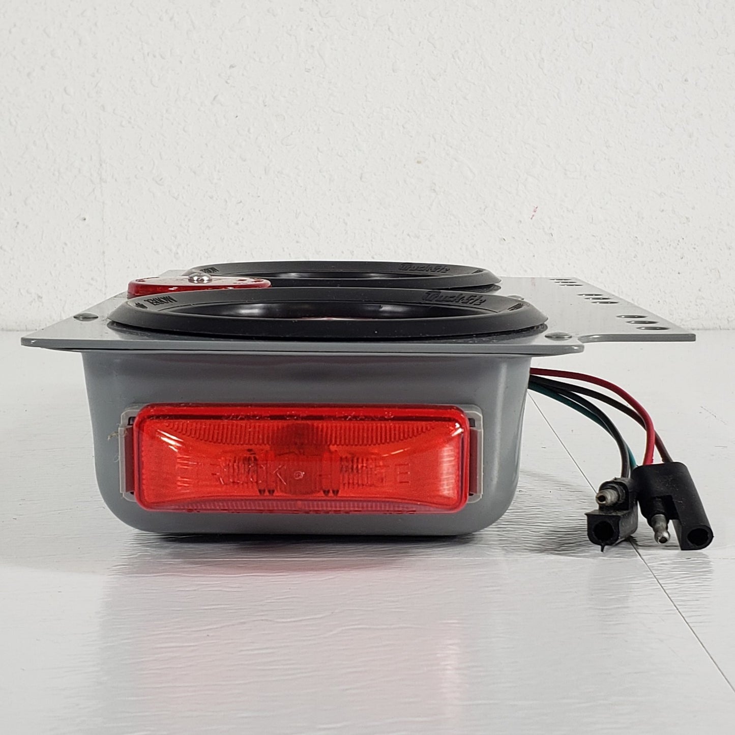 TRUCKLITE 40700 Light Module With One Side Marker, SAE-A-70, SATE-LITE25