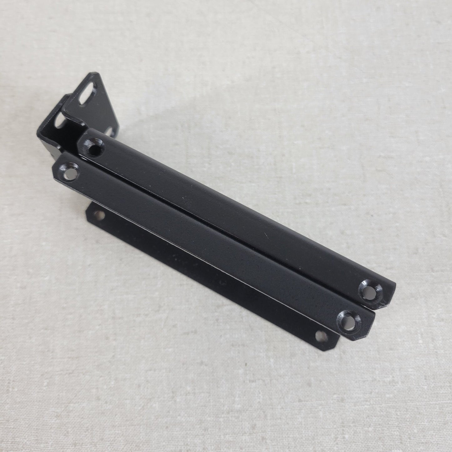 SHURE Two Single Rack Mounting Kits For Shure ULXS4 & ULXP4 Audio Recievers
