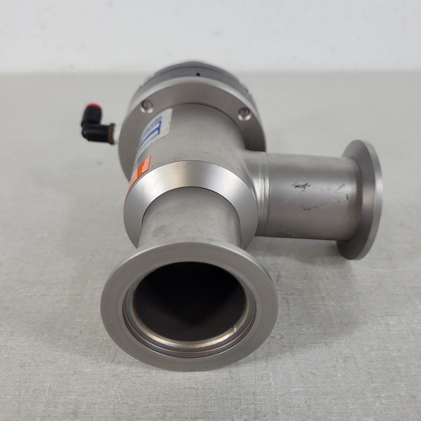 Nor-Cal ESVP-1502-NW Pneumatic High Vacuum Isolation Angle Valve KF40 NW40 QF40