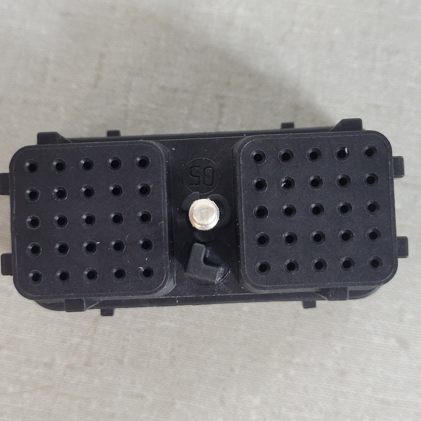 Deutsch DRC26-50S01 DRC Series 50-Way Socket Plug Connector Black w/ Yellow Cap