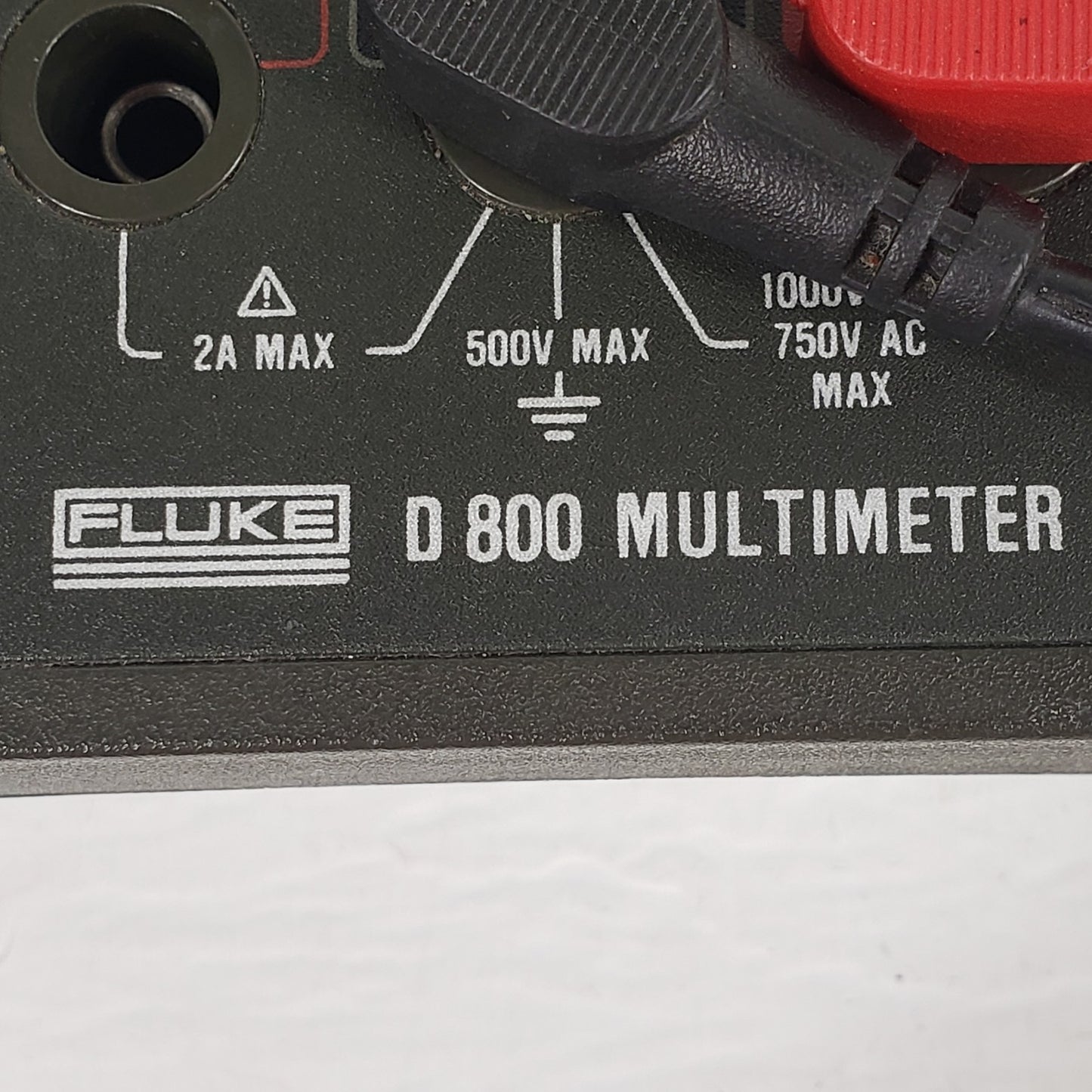 TESTED Fluke D800 Digital Multimeter DMM 500V 2A w/ Original Test Probes