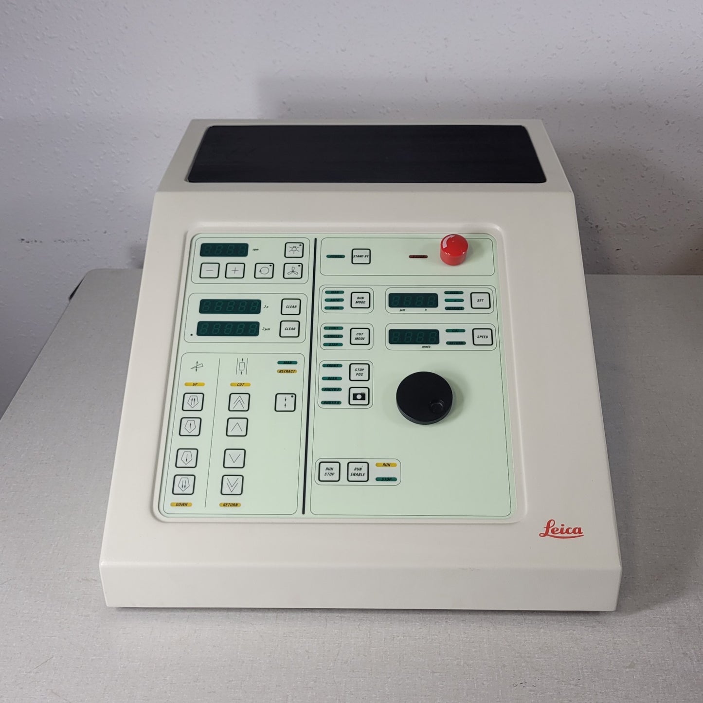 TESTED Leica SM2500 Microtome System 0-1000um Thickness 0.5-100mm/s Speed