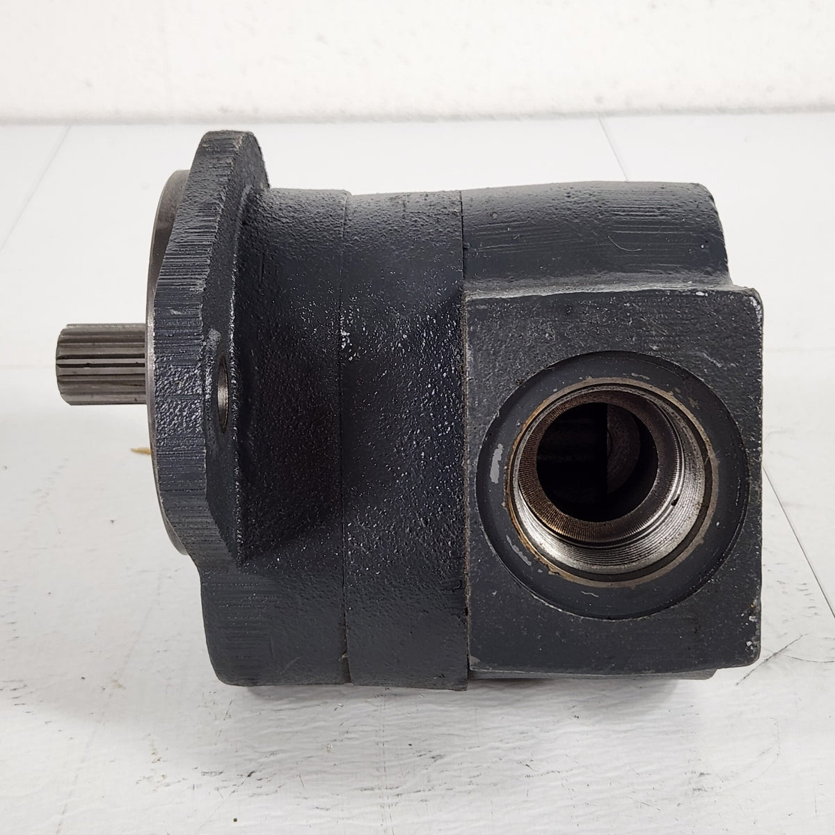 Bobcat 6686701 Single Hydraulic Gear Pump SJC S220 S250 S300 T250 T300 UNTESTED