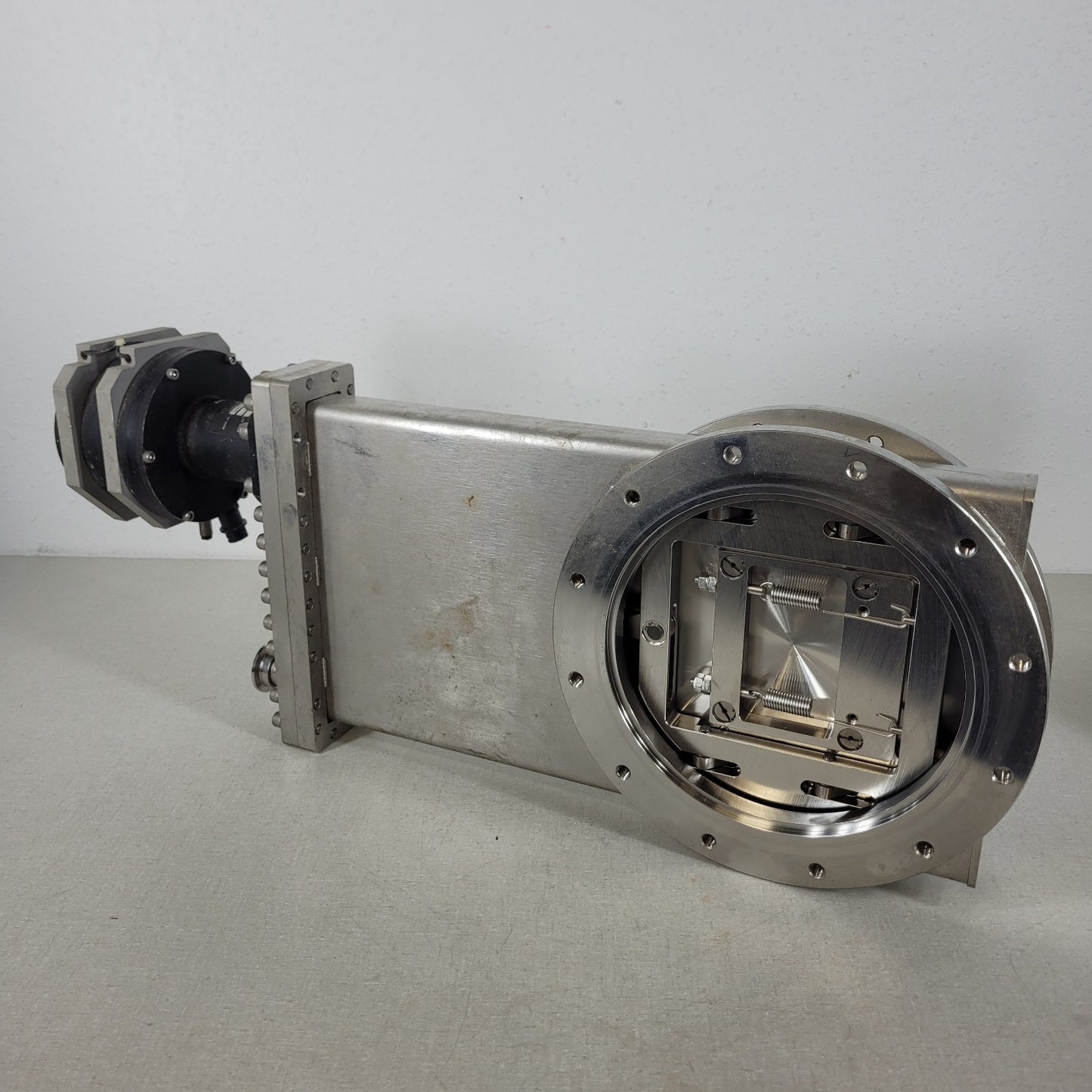 TESTED MDC LGV-8000V-P DN200 ISO-F Pneumatic High Vacuum Gate Valve KF25 Purge