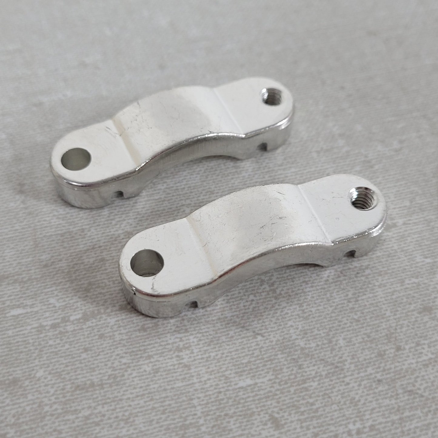 TE Connectivity 0409-201-2400 DEUTSCH HD30 Size 24 Aluminum Cable Clamp