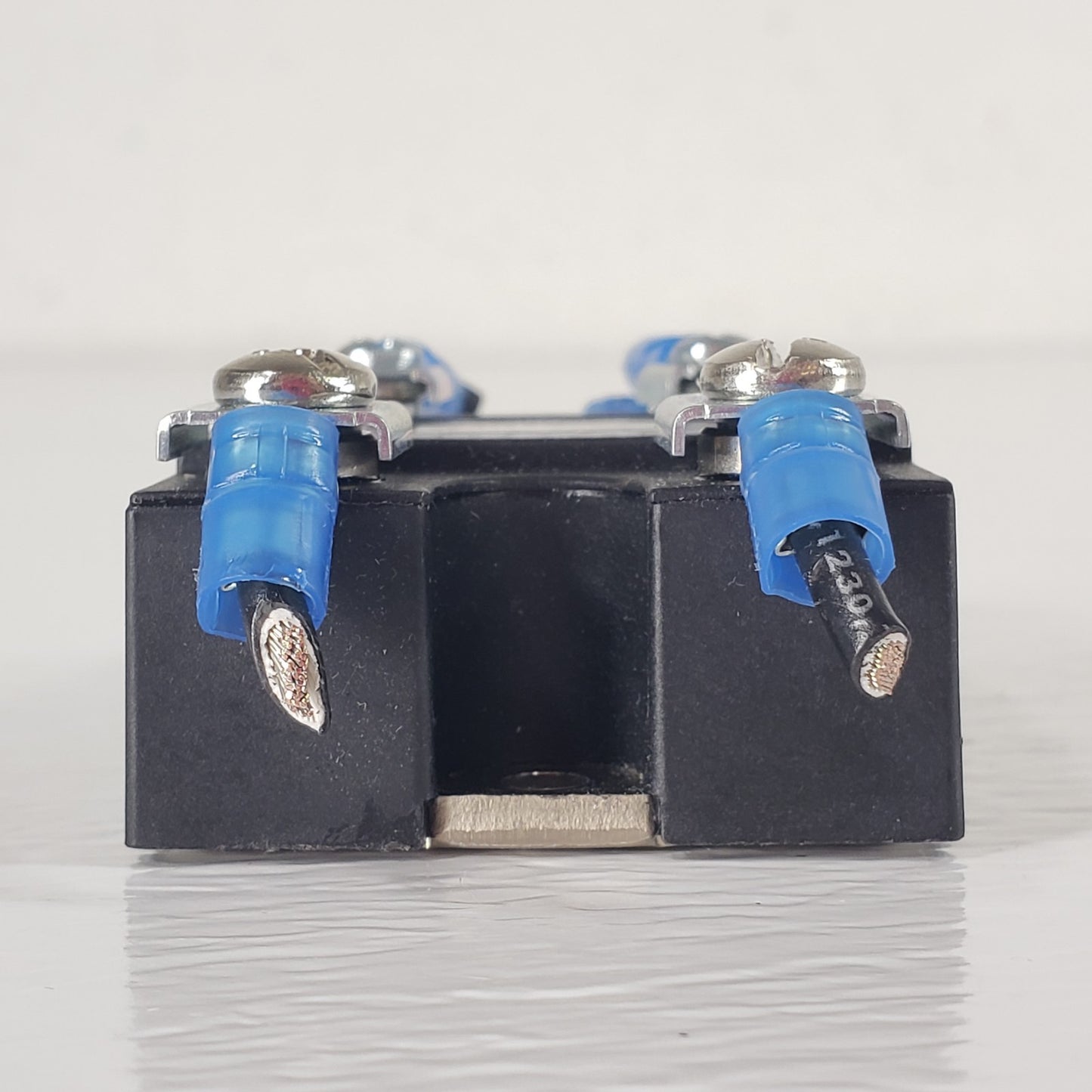 CRYDOM A2450 Solid-State Relay Switch For Electronic/Electrical Systems