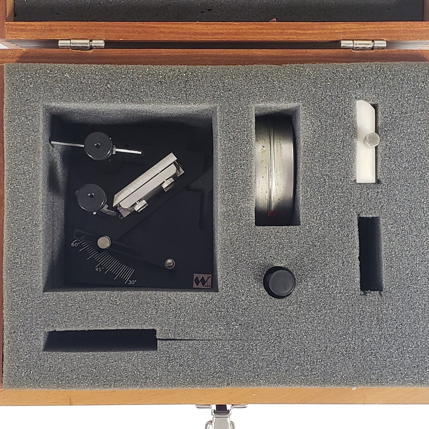 Vintage Wilks Scientific IR Spectrophotometer Optics Kit Mirrors Stand & Case