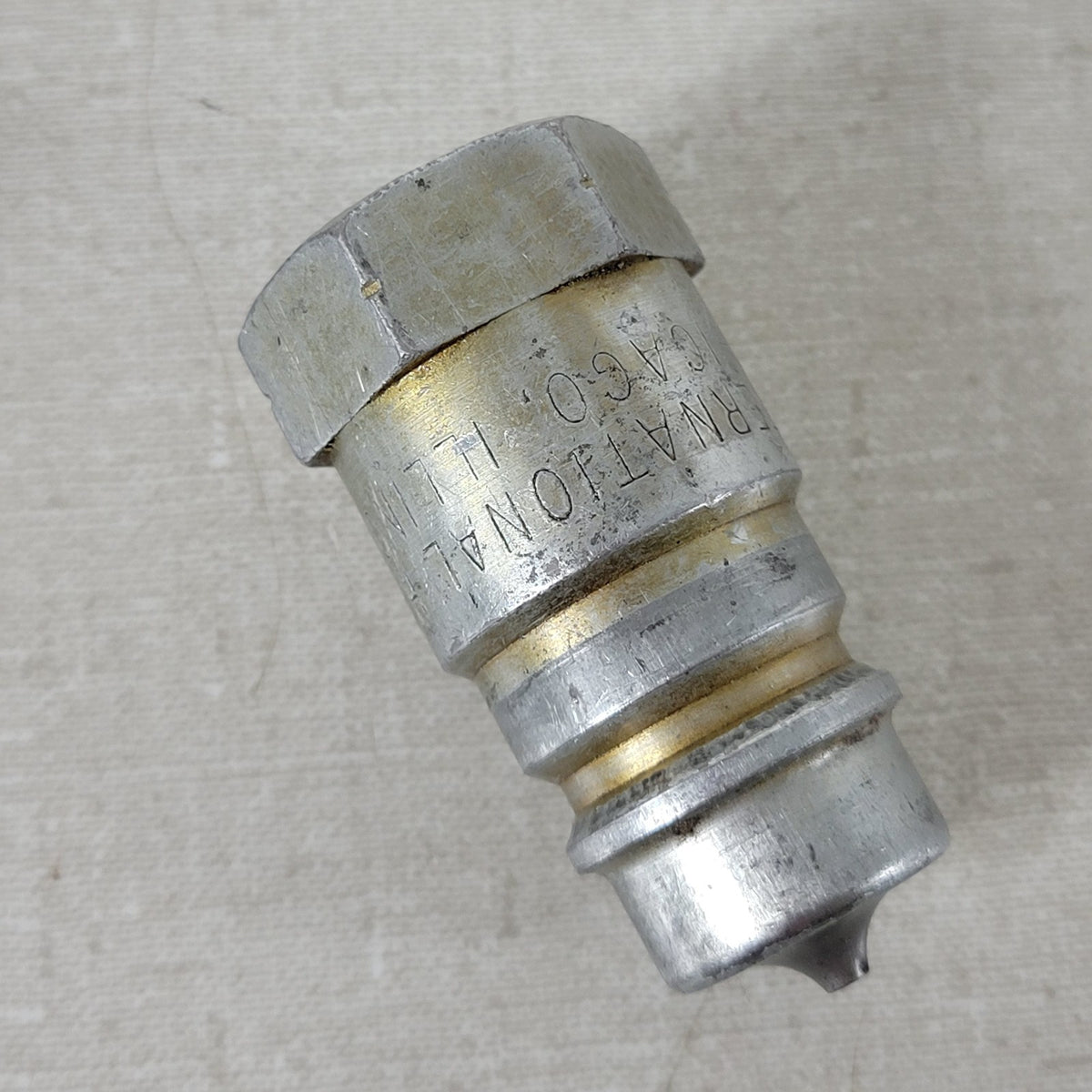 International Harvester IH 1/2" NPTF Female Hydraulic Quick Coupler Tractor