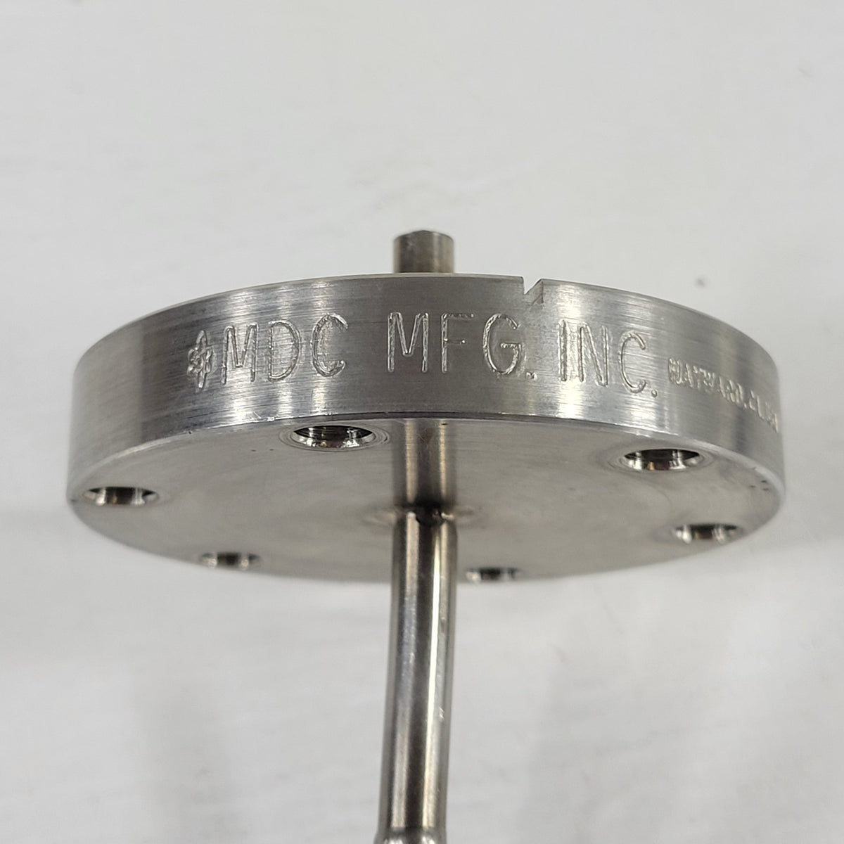 MDC LF-275VCR 2.75" CF Conflat DN35CF UHV 1/4" VCR Fluid Feedthrough Single Side