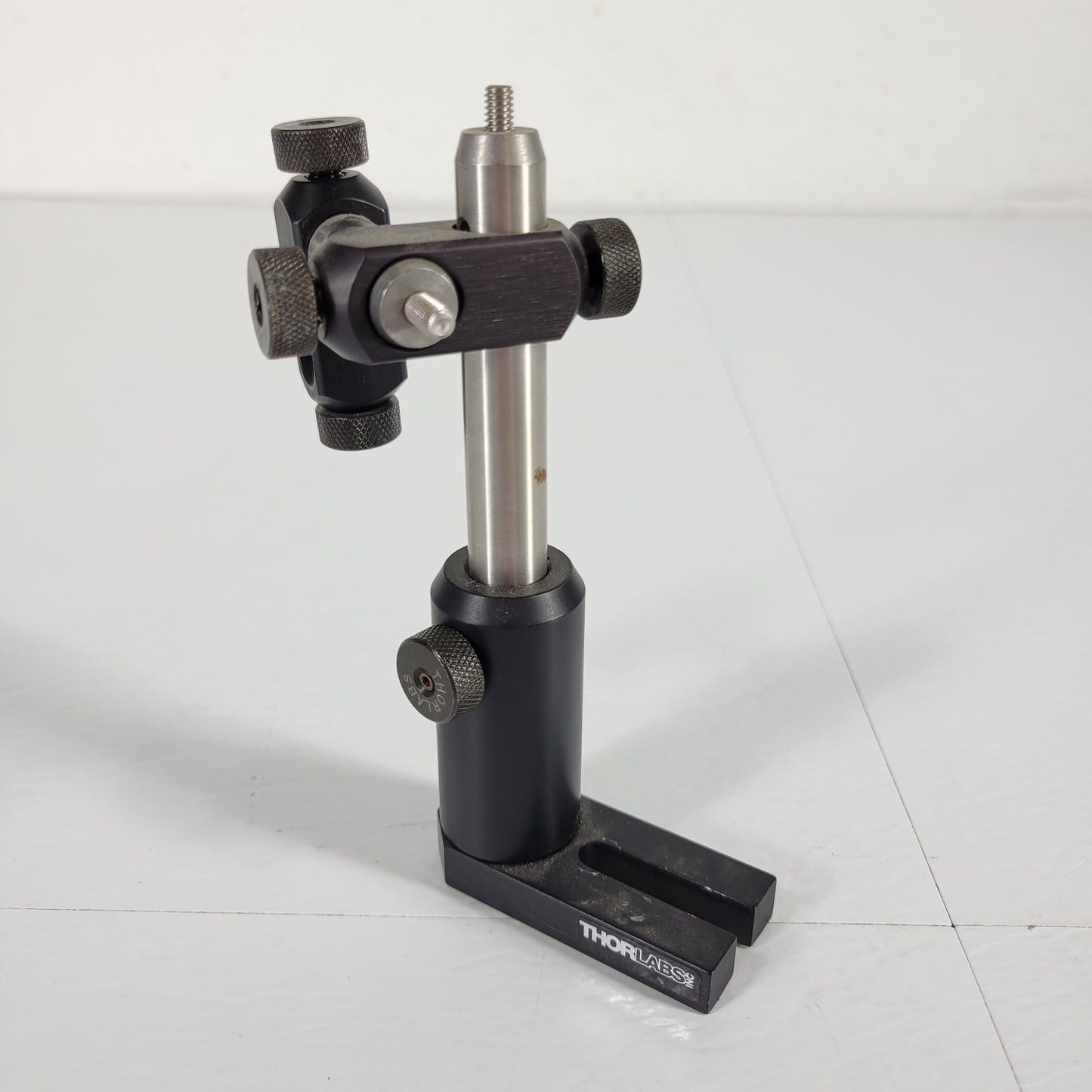 THORLABS Adjustable Optical Stand for Optical Science Experiments