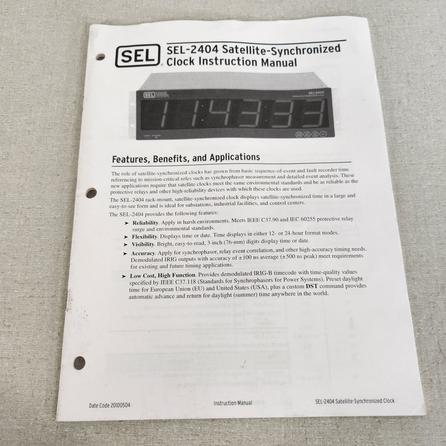 Schweitzer SEL-2404 Satellite GPS Clock IRIG-B ±100ns w/ Antenna Tested
