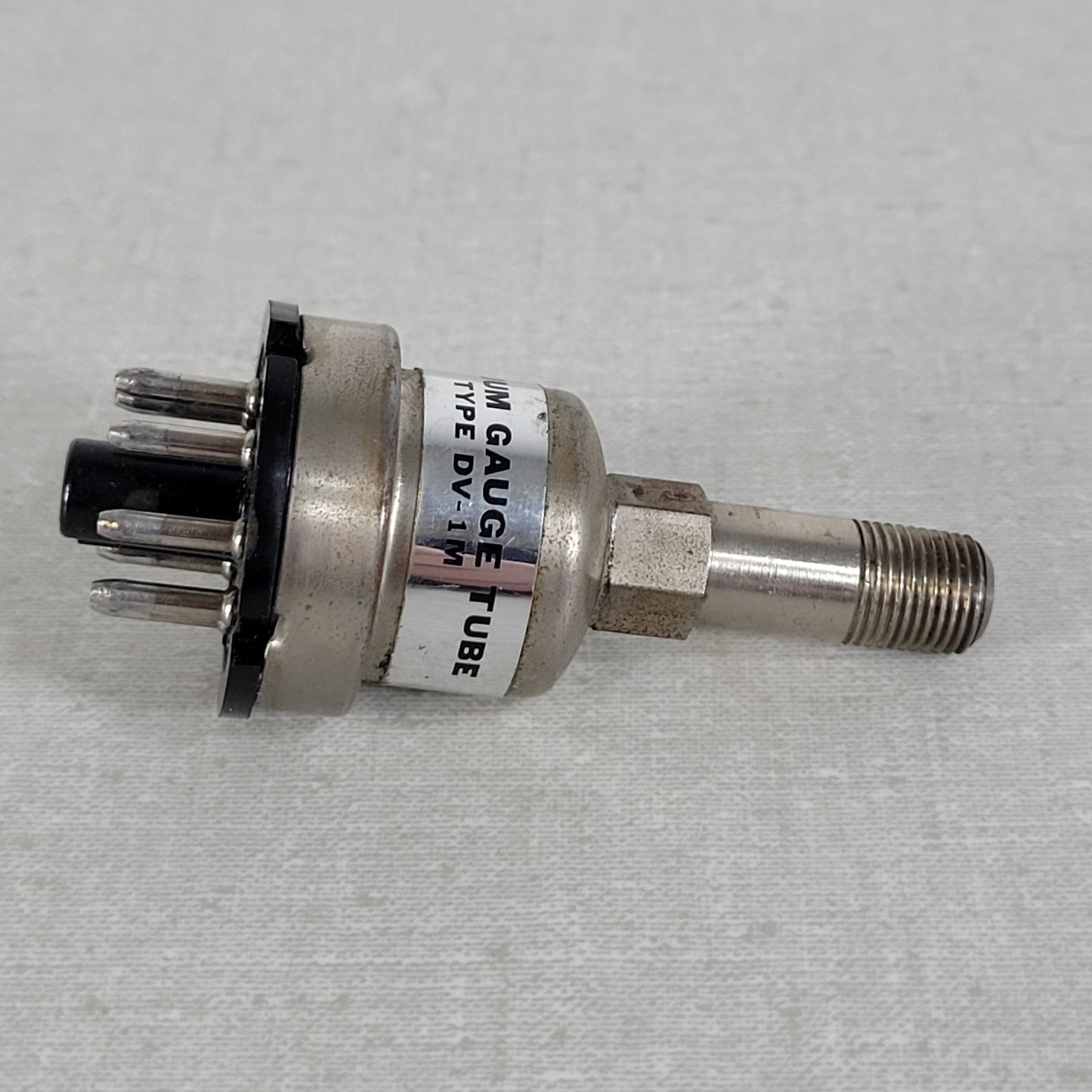 Veeco DV-1M Thermocouple Vacuum Guage Tube 8 Pin Connector 1/8" NPT