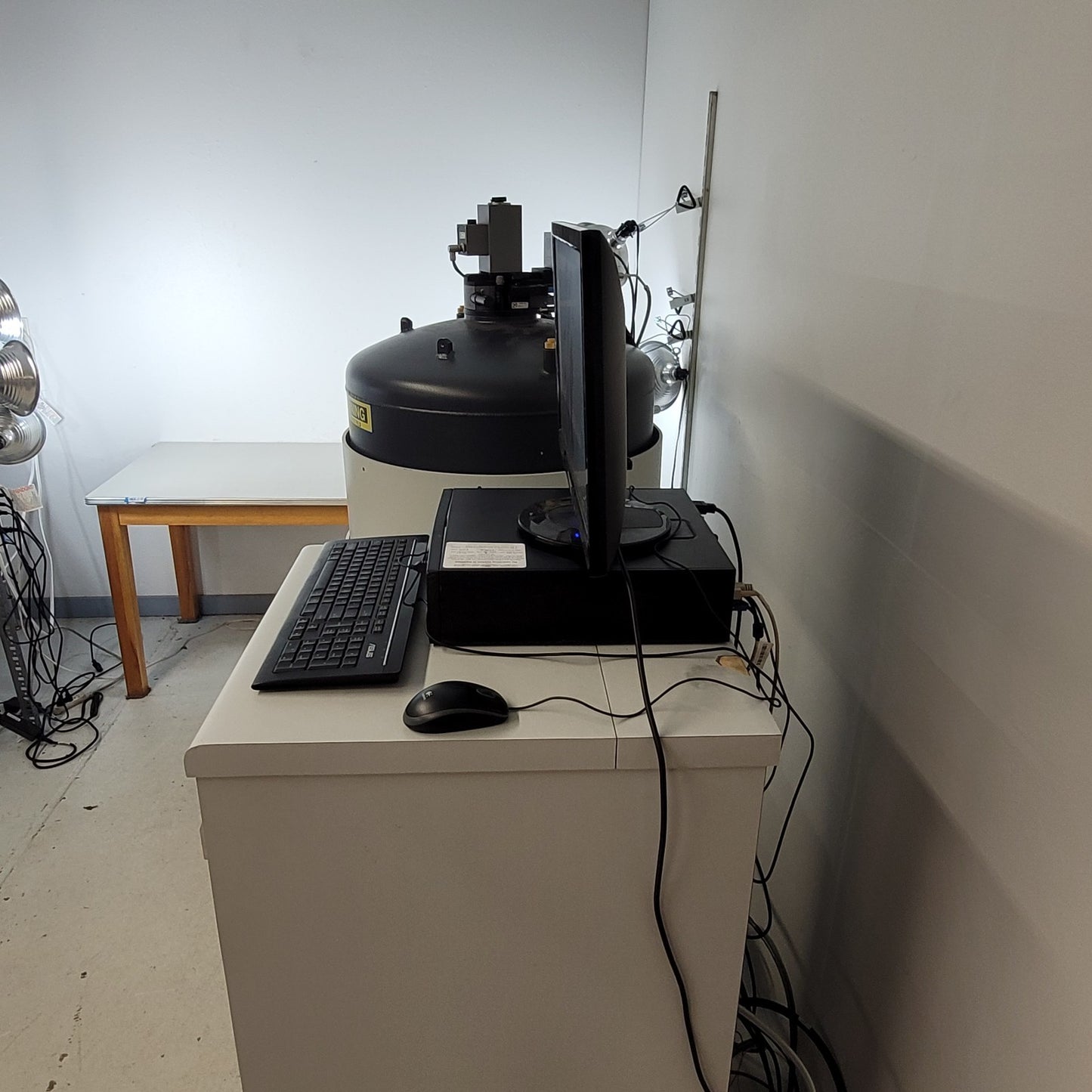 Quantum Design PPMS 6000 9T System w/ VSM, VSM Oven, ACMS & AC Transport