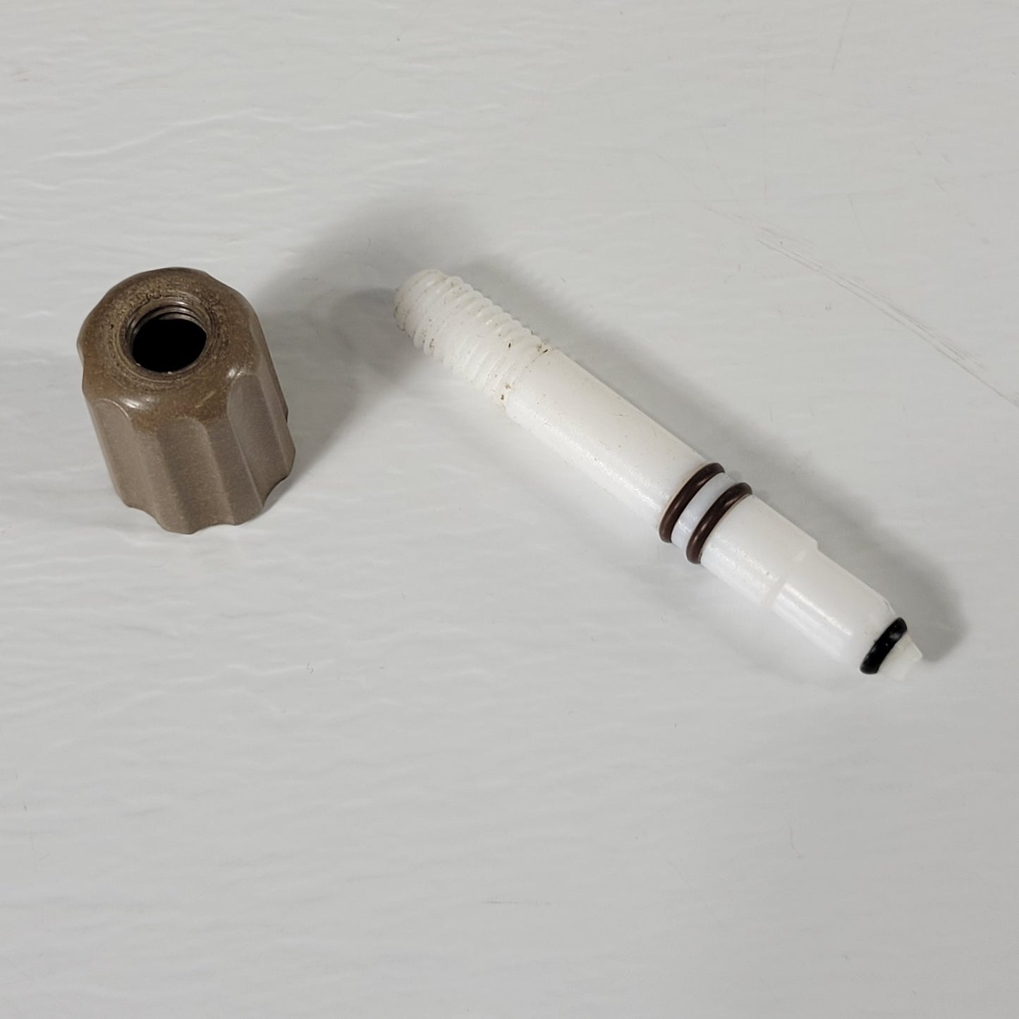 Two CHEMGLASS PTFE 0-8mm High Vacuum Valve Plugs for High Vacuum Systems, Brown