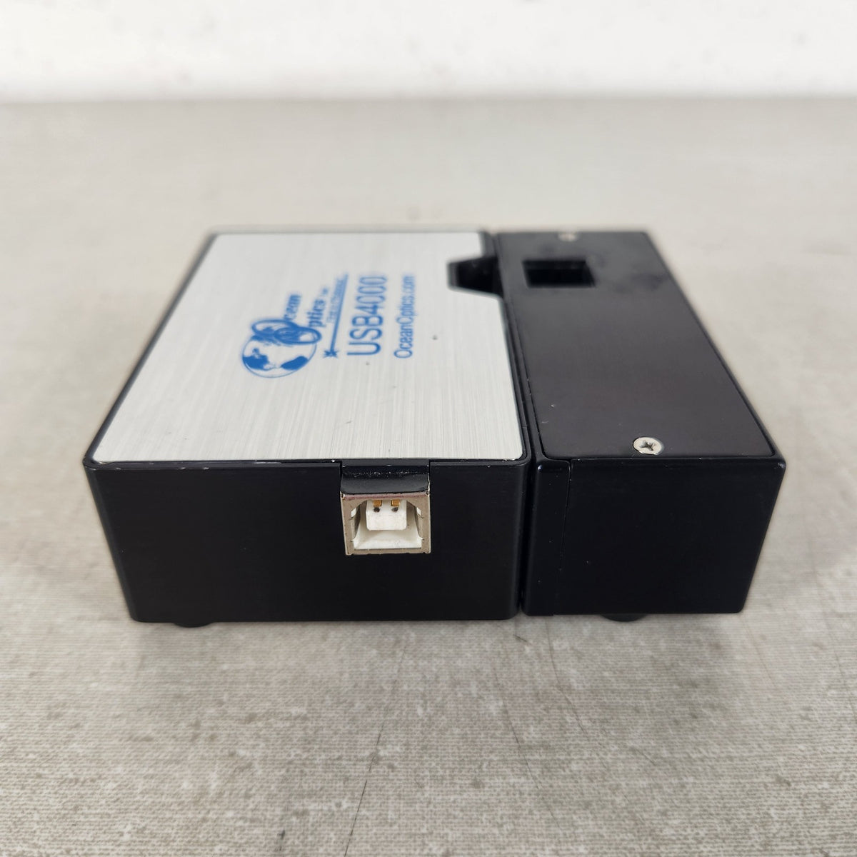 TESTED Ocean Optics CHEMUSB4-VIS/NIR USB4000 Spectrometer w/ Cuvette Light