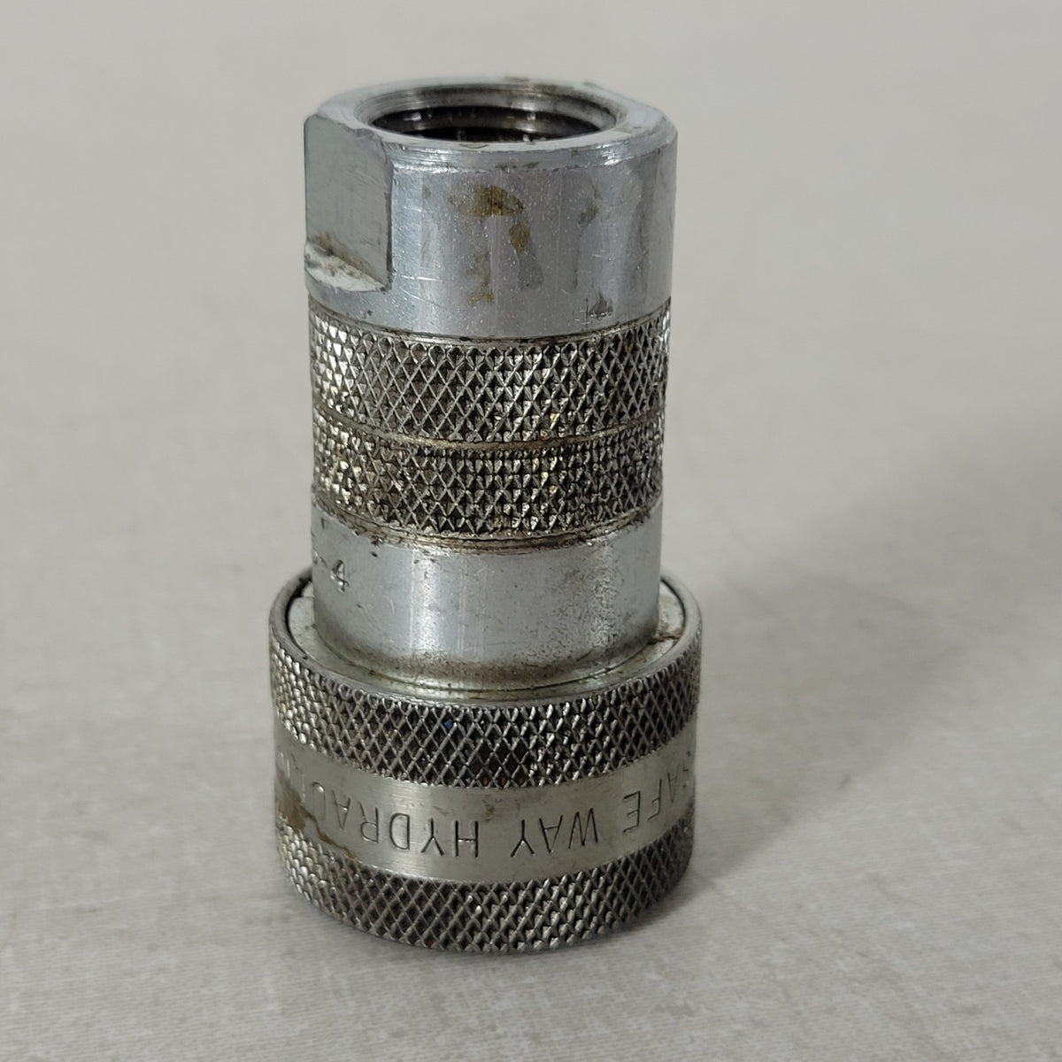 Safeway S25-4 S20 1/2" NPTF Female Hydraulic Quick Coupler 3000 PSI