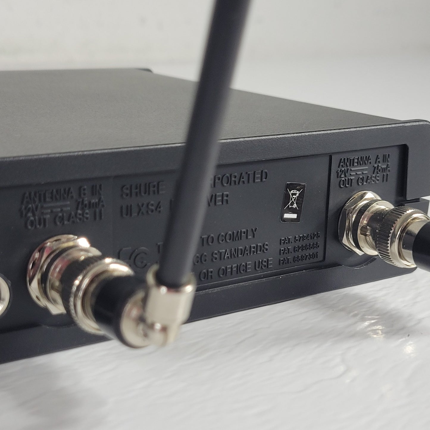 Shure ULXS4-G3 Wireless Receiver w/ ULX1-G3 Bodypack 470-506MHz