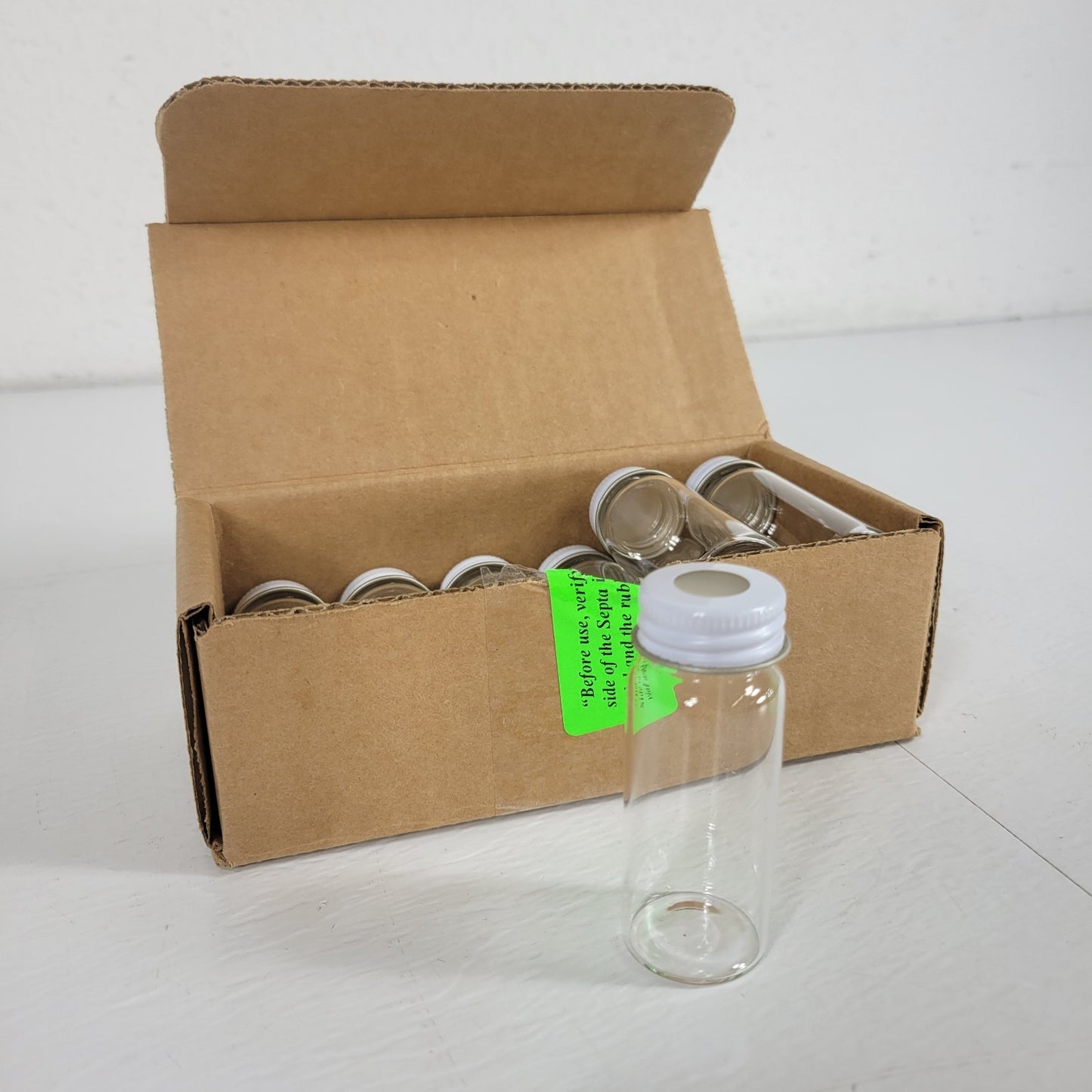 Lot of 8 AMETEK Brookfield Computrac Vapor Pro Sample Bottles Caps Septa