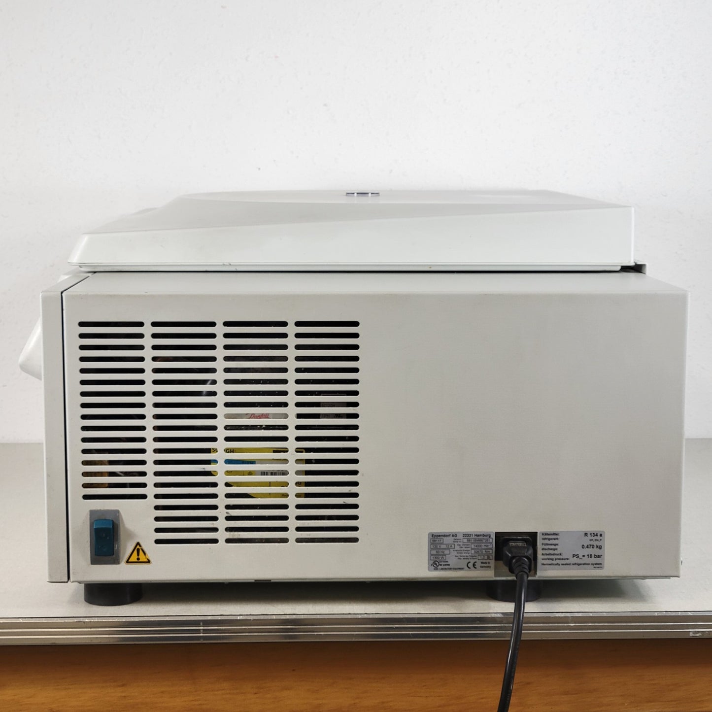 *FOR PARTS* EPPENDORF 5810R Refrigerated Centrifuge 5811F Spins Up, Has Error