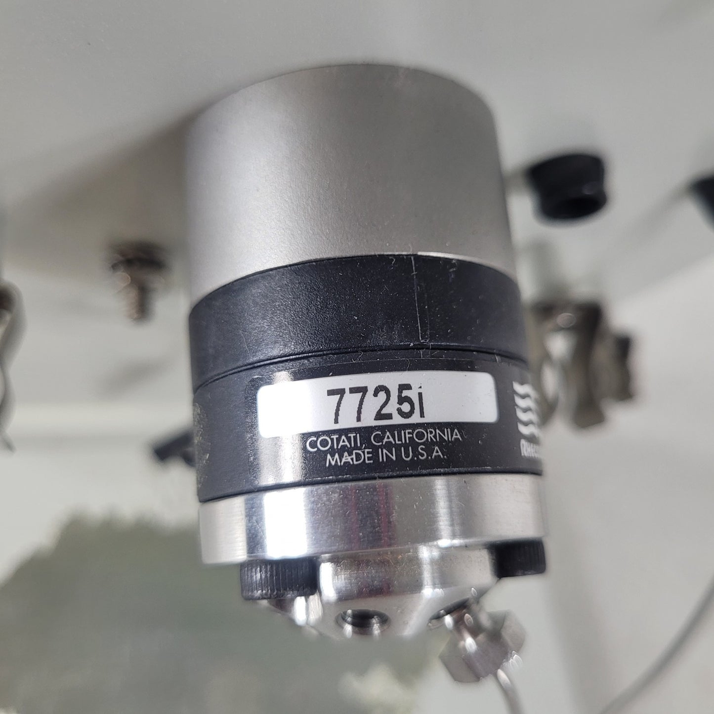 Waters WAT025248 Rheodyne 7725i Manual HPLC Injector Valve w/ Stand