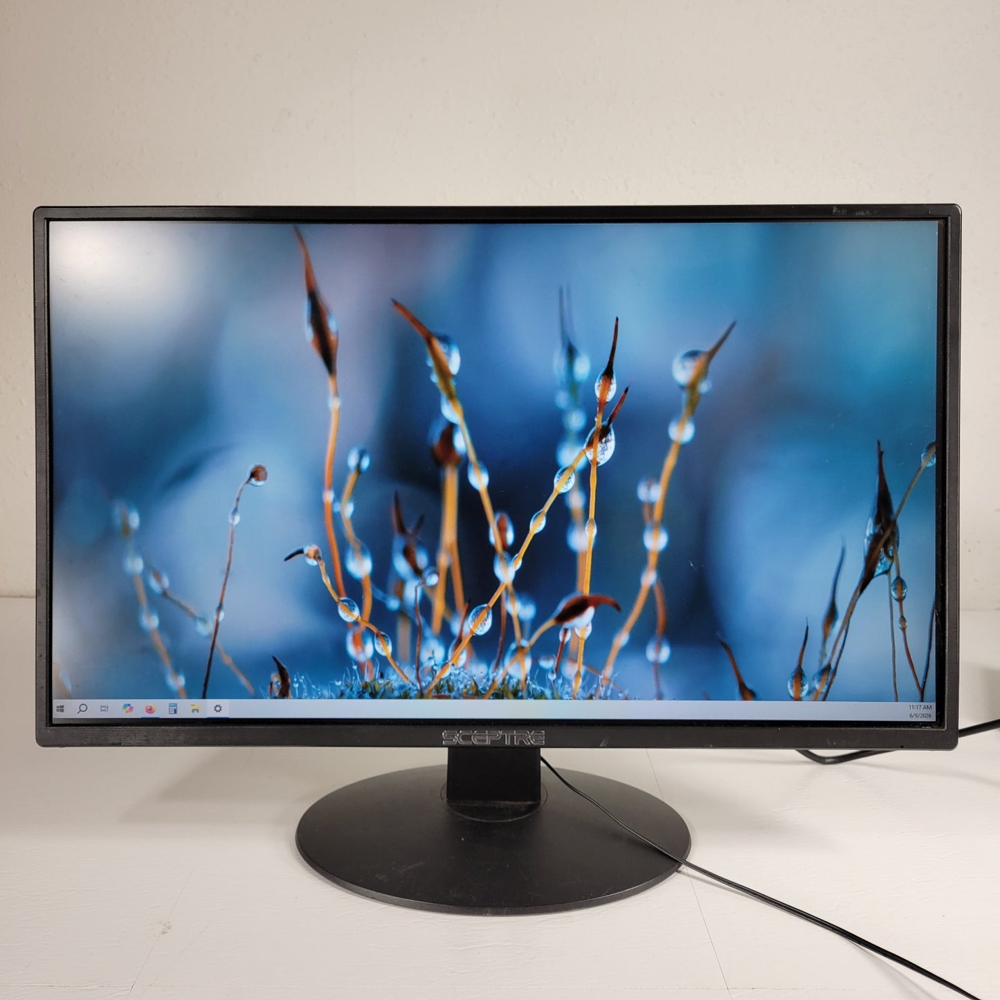 SCEPTRE E248W-19203R 24 inch Widescreen LED Monitor with Power Supply, HDMI, VGA