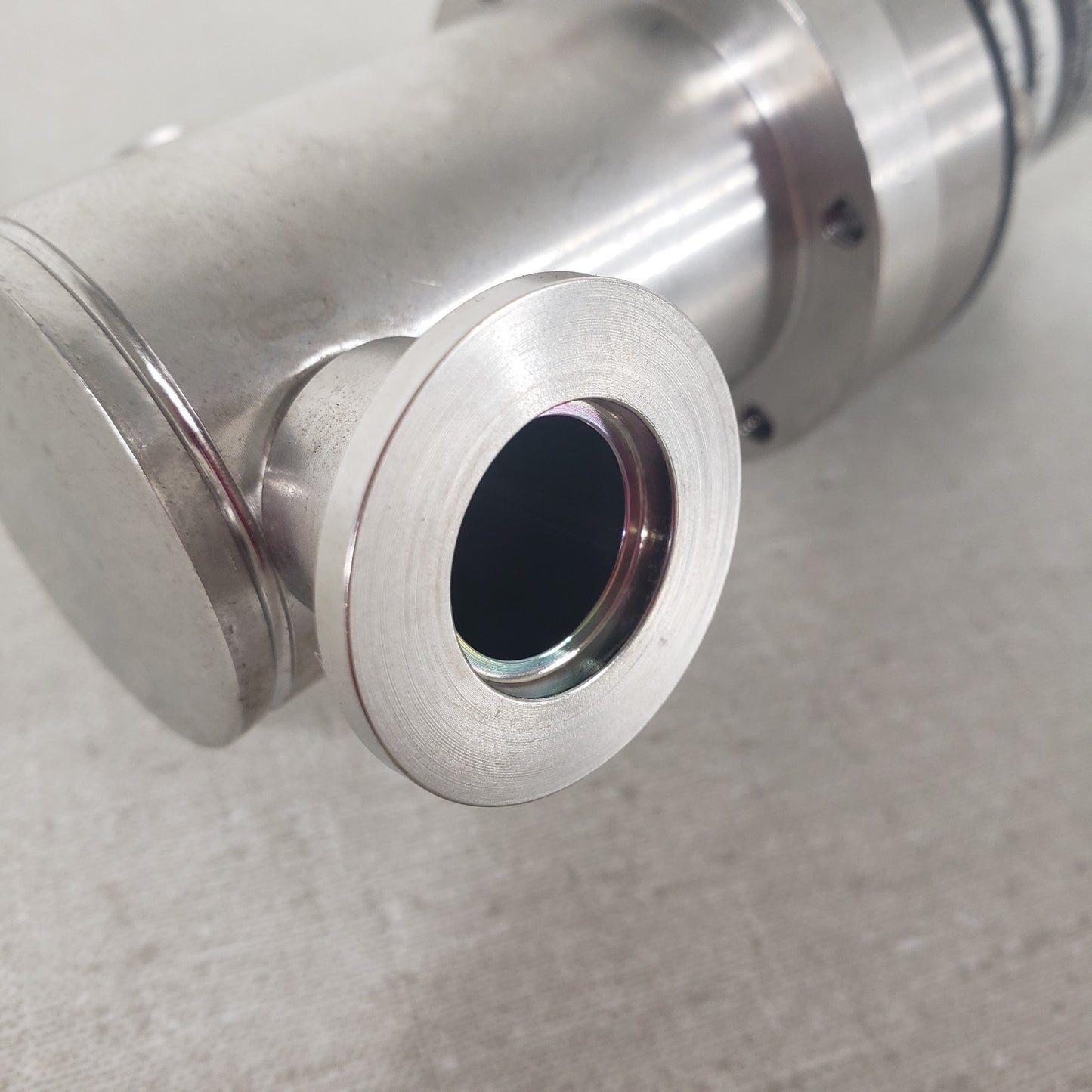 MDC Precision KIV-075-P 321052 Pneumatic Inline Vacuum Valve KF16 NW16