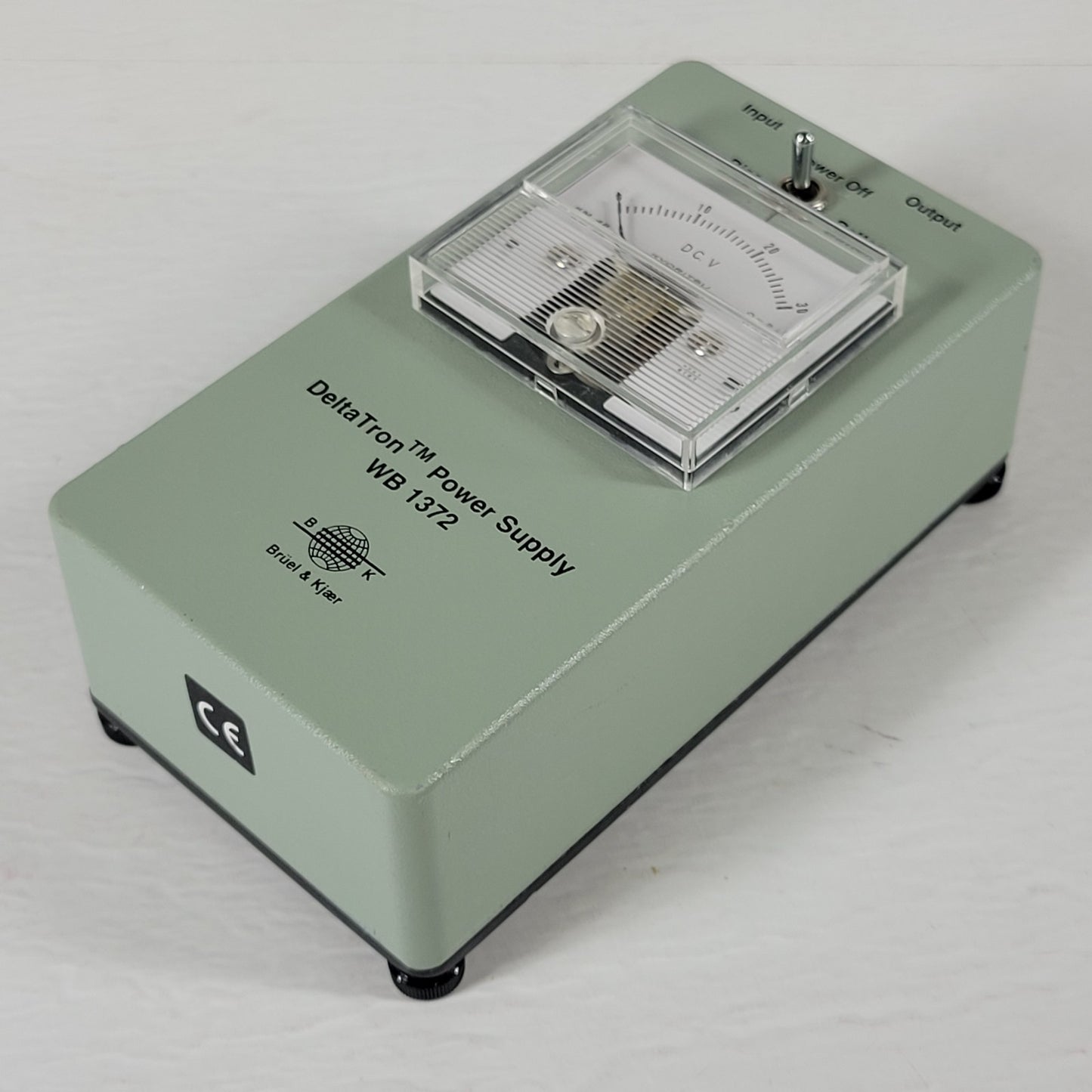 BRUEL & KJAER WB1372 DeltraTron Power Supply, BNC Input & Output, 0-30V, Battery
