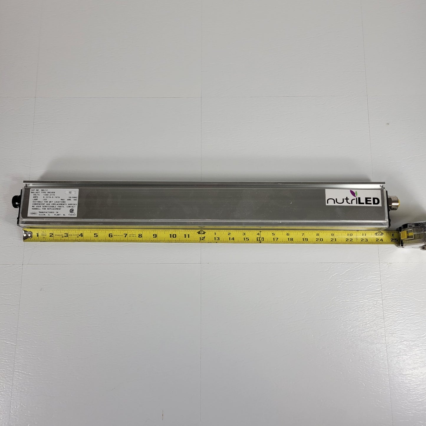 TESTED Hubbell NutriLED NGL12 24" LED Horticultural Grow Light 31W 2:1 R:B