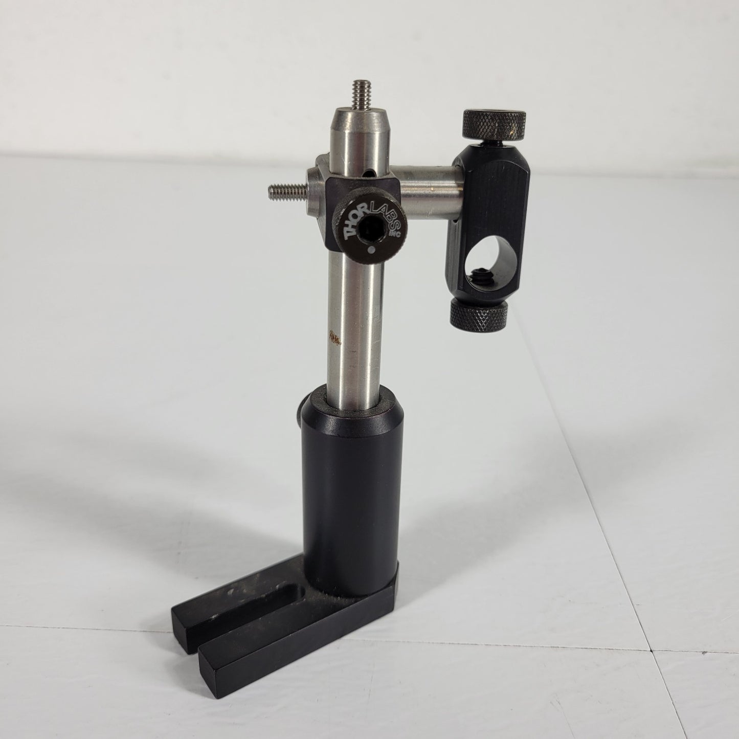 THORLABS Adjustable Optical Stand for Optical Science Experiments