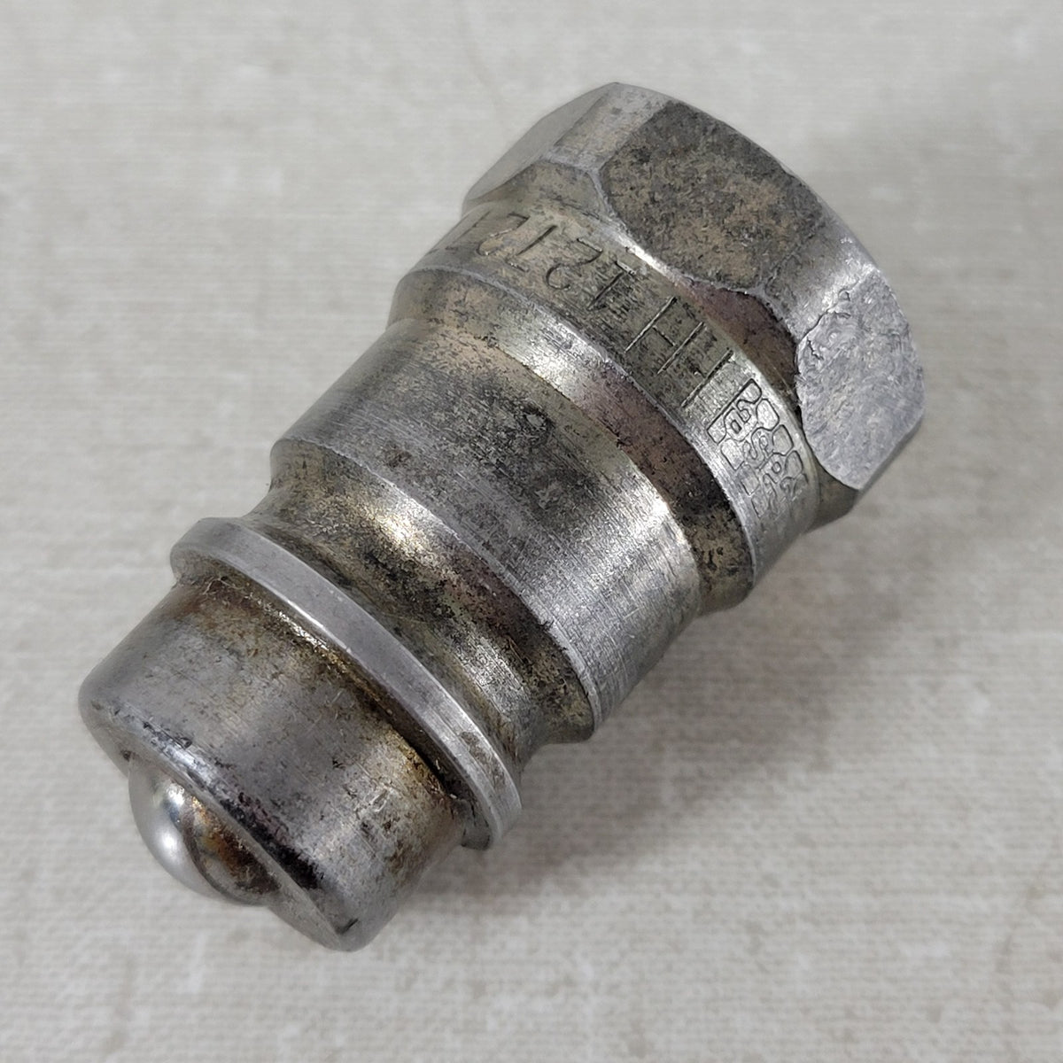 CASE 1272770C2 1/2" NPTF Male Hydraulic Quick Coupler Tip ISO 5675