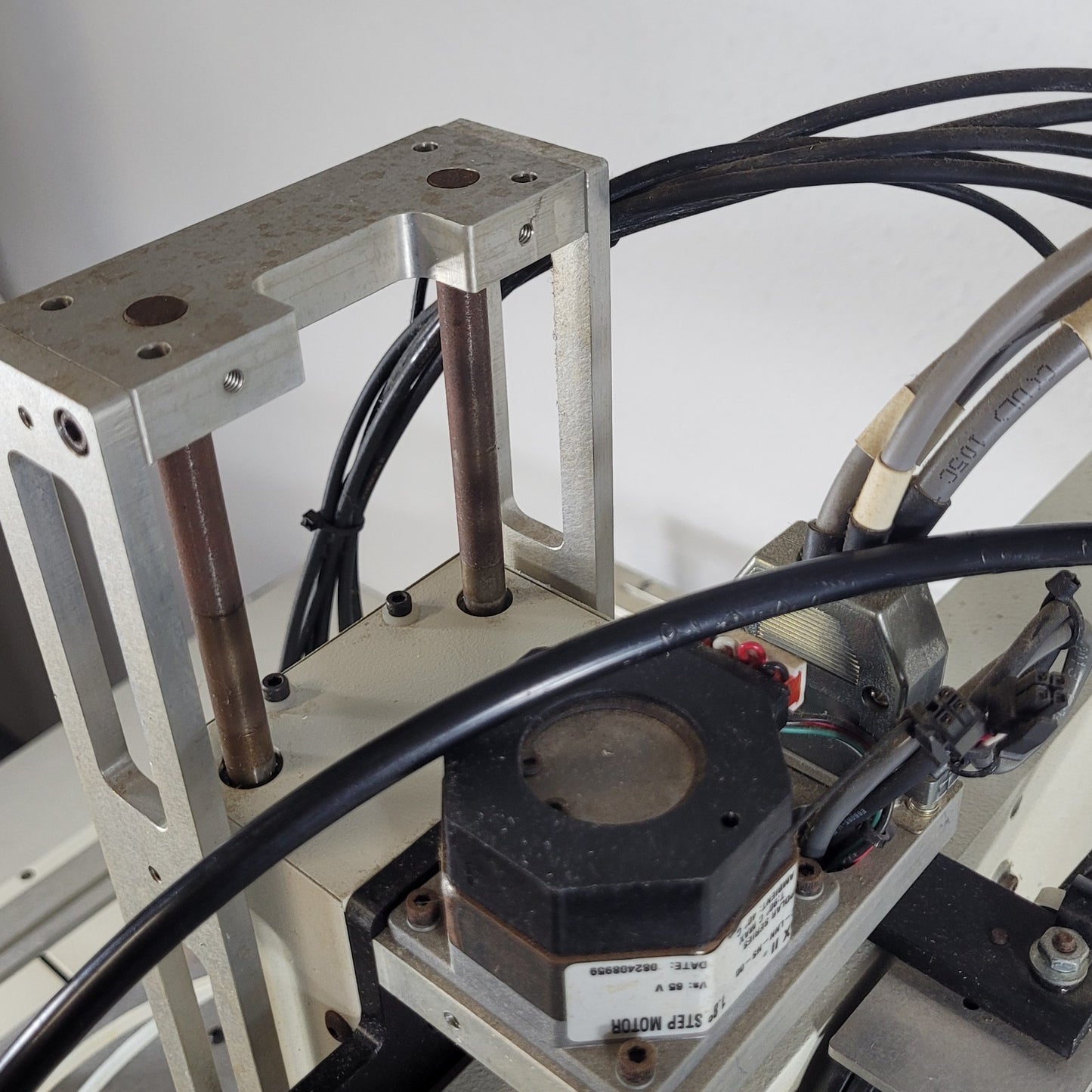 New Precision Technology CP16-4 Robotic Dispensing System w/ Binks Pressure Tank