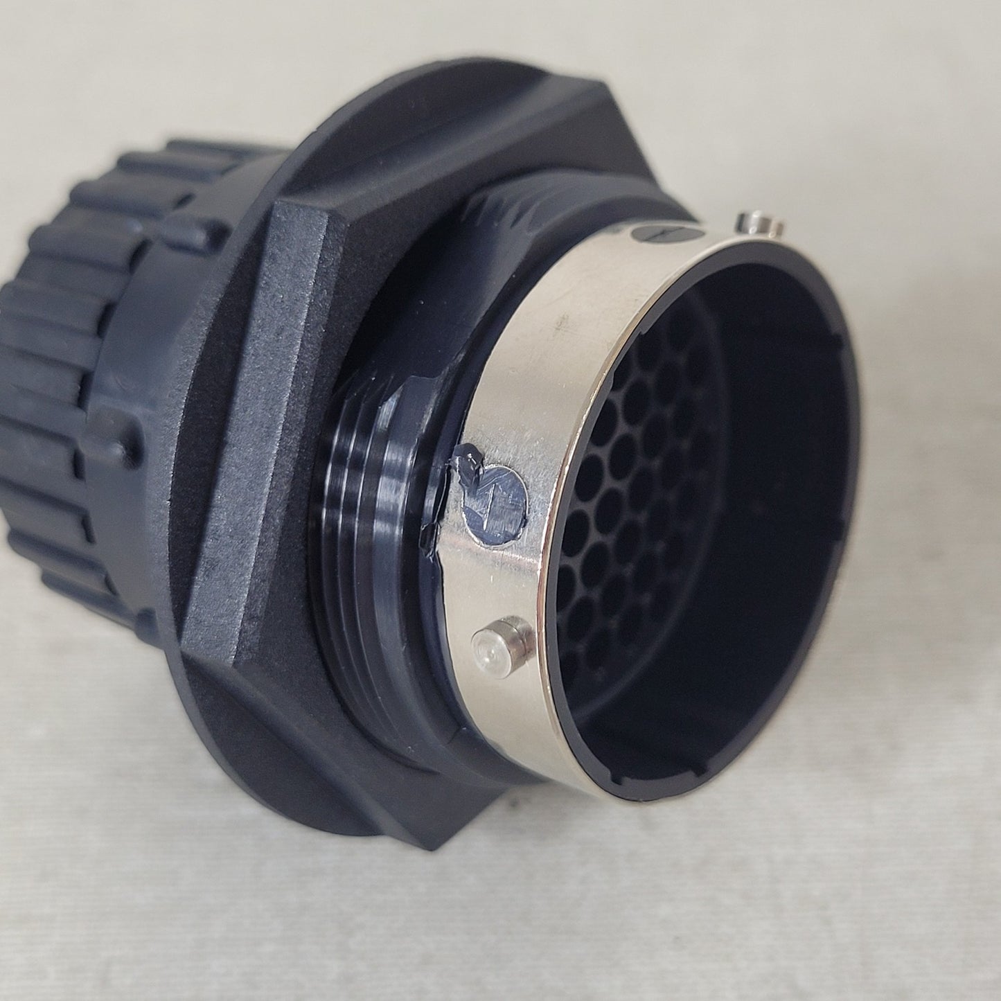 ITT Cannon 192900-0437 Circular Connector 48-Position Panel Mount TN7S24-0048P1L
