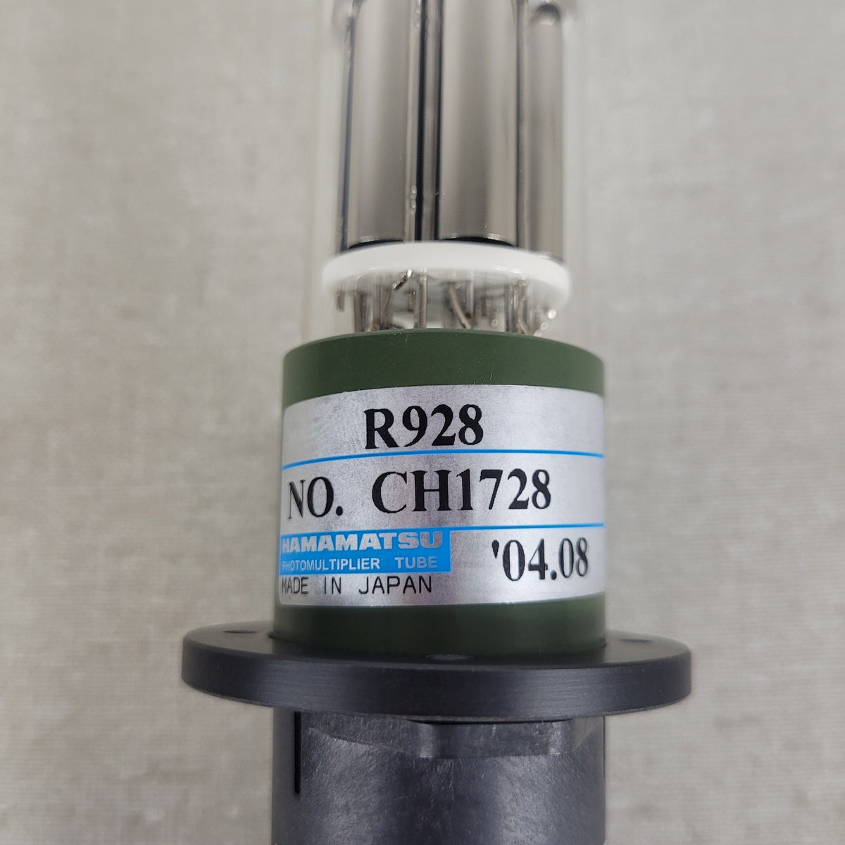 Hamamatsu R928 Photomultiplier Tube PMT w/ C6270 HV Power Supply Base